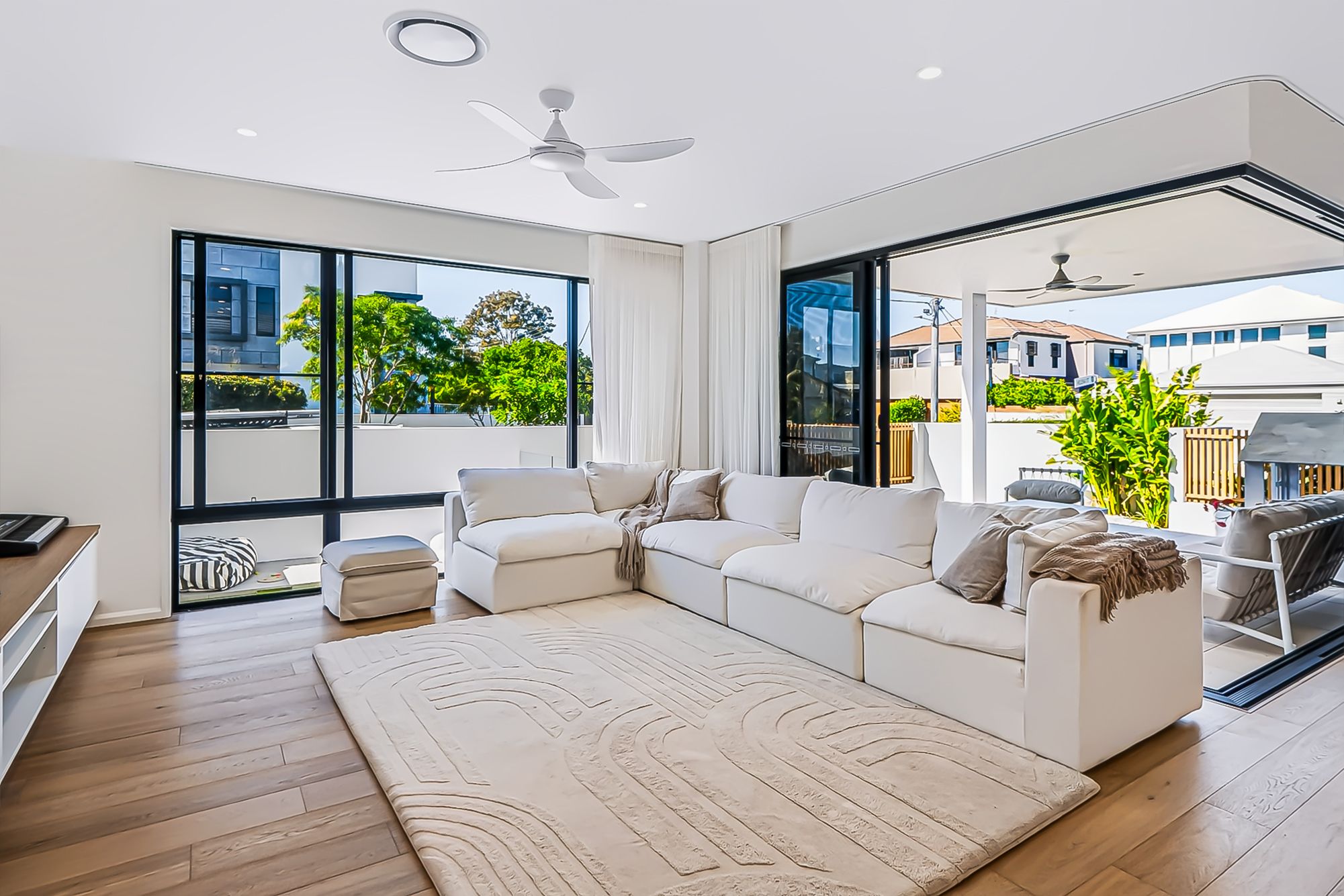 37 Parr Street, Biggera Waters, QLD 4216