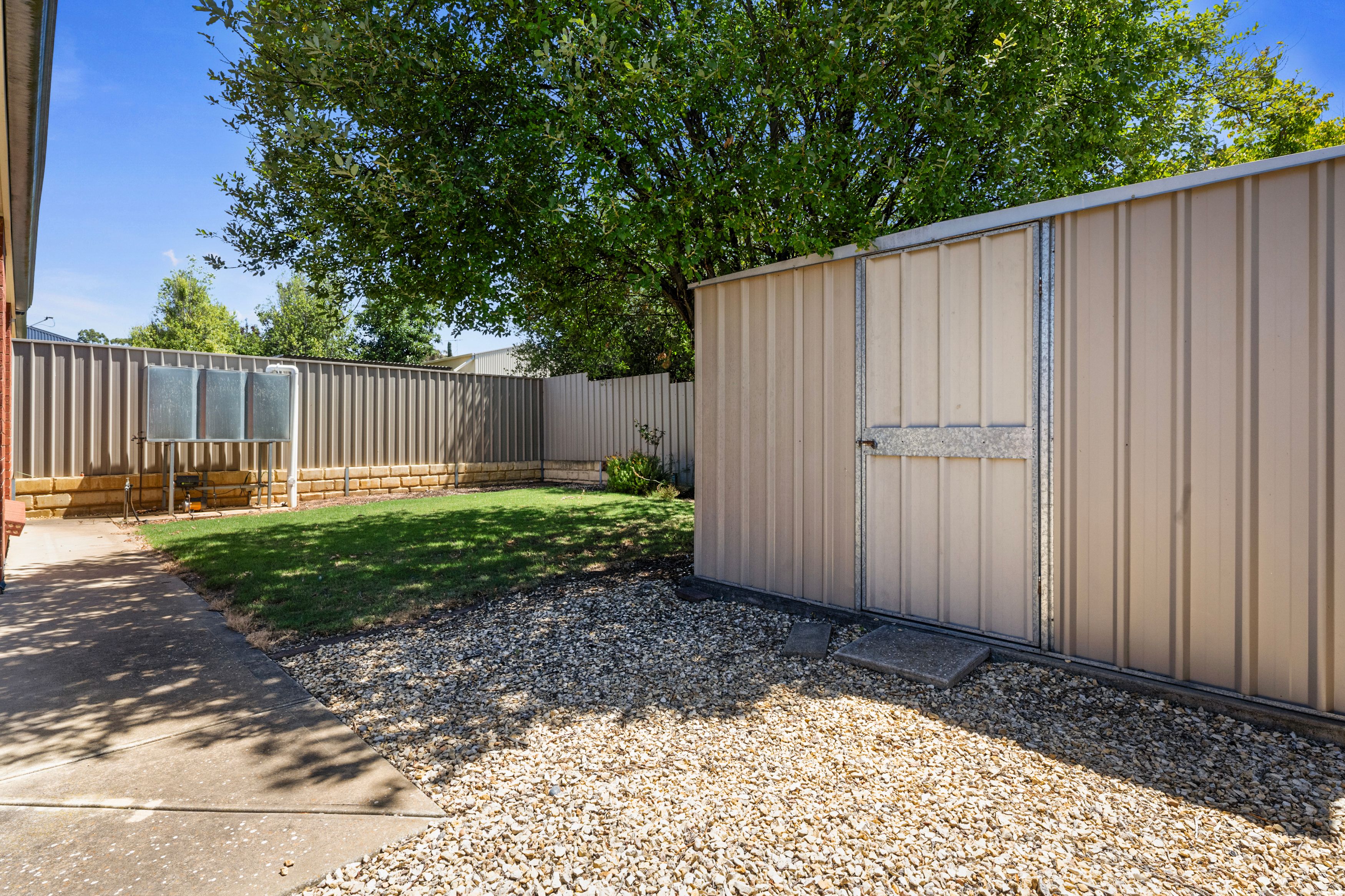 5 Willowbark Crescent — photo 17 of 17