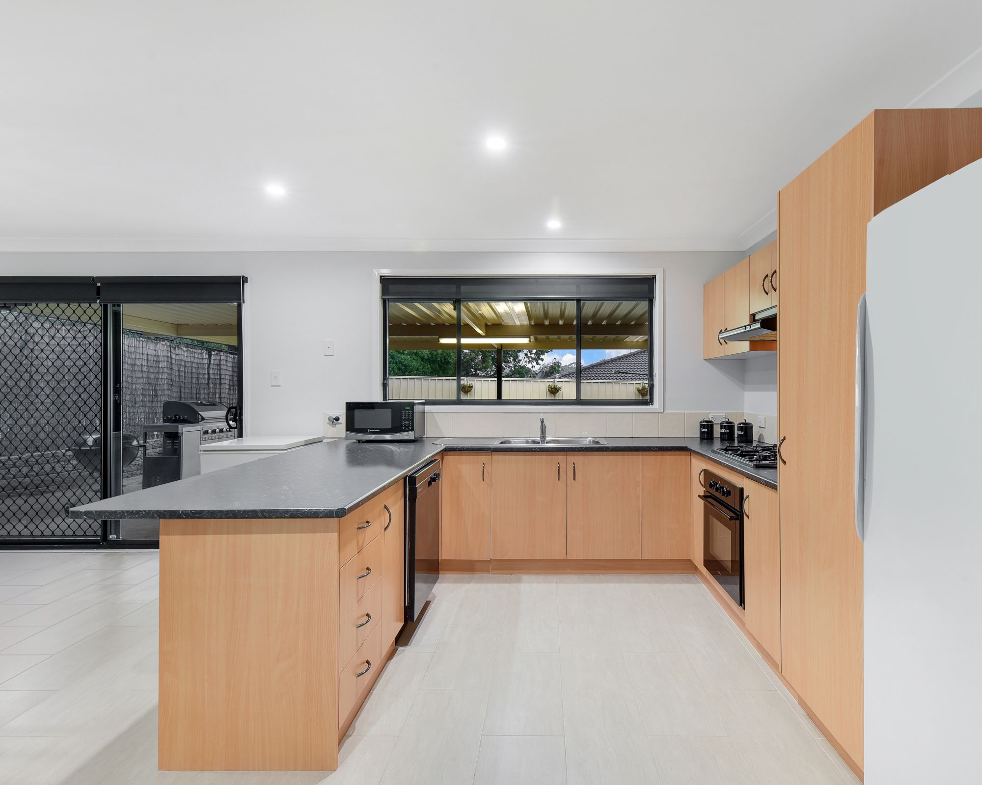 15 McLaughlin Circuit, Bradbury, NSW 2560