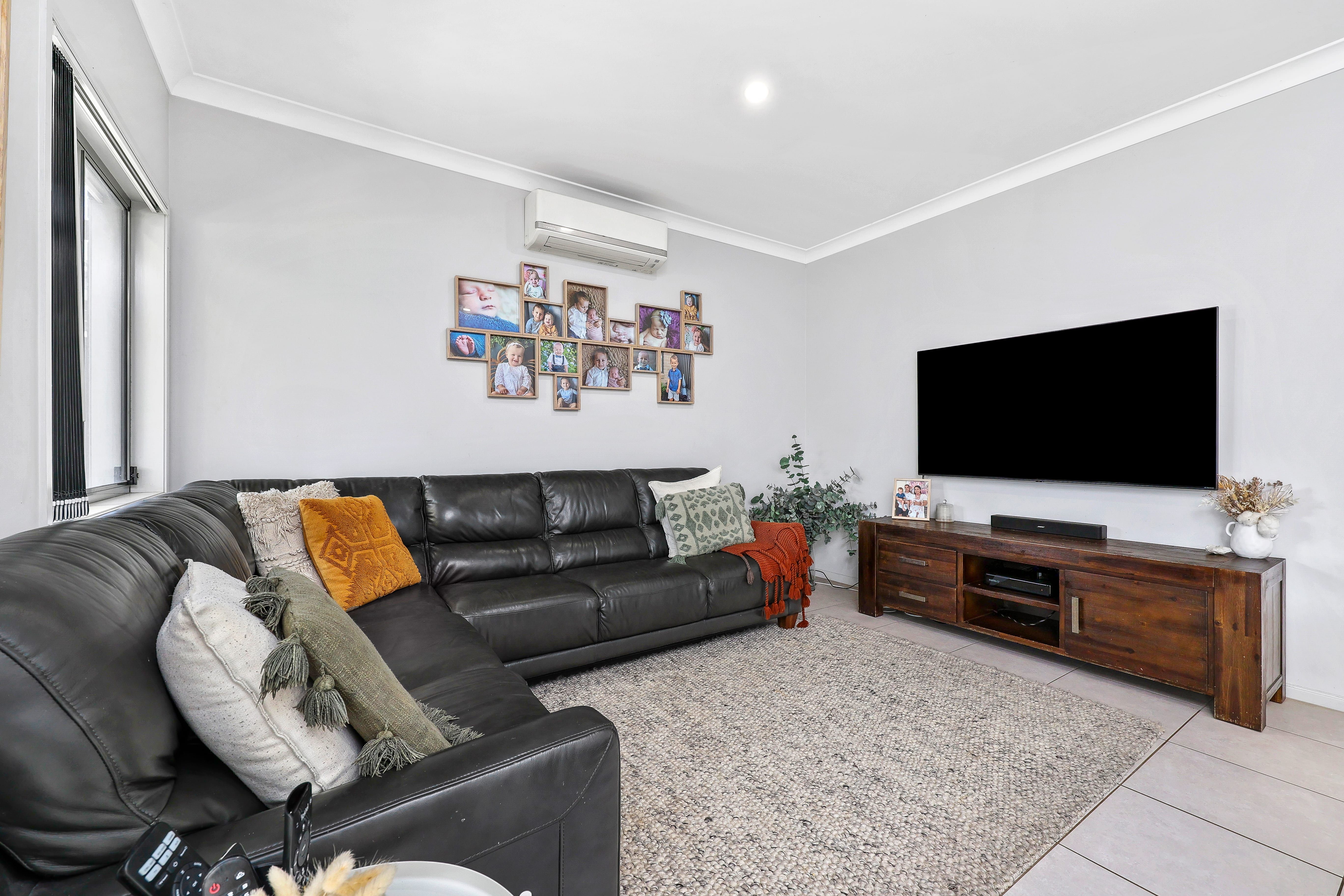 2 Reynolds Street, Spring Farm, NSW 2570