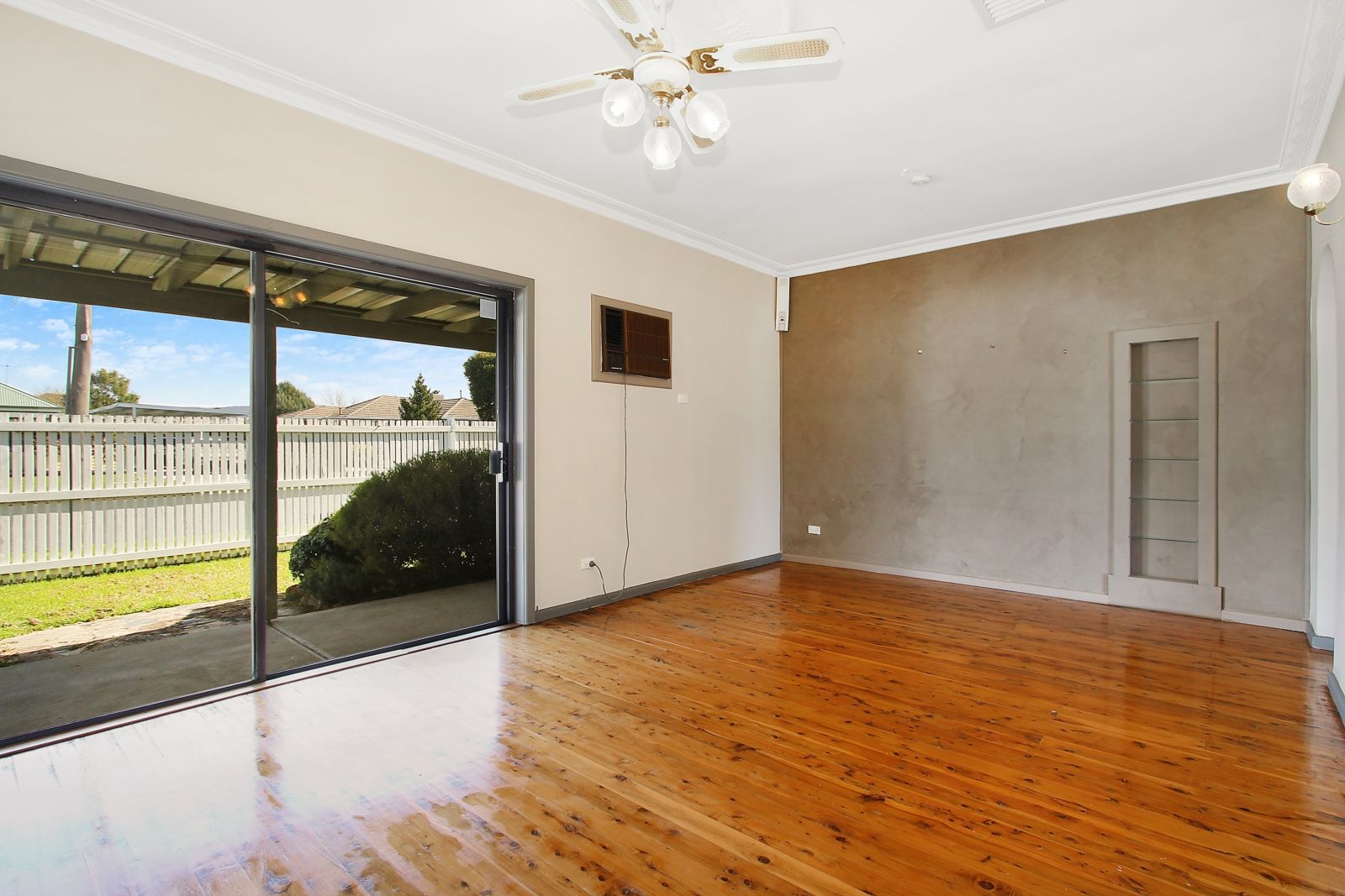 514 McKenzie Street, Lavington, NSW 2641