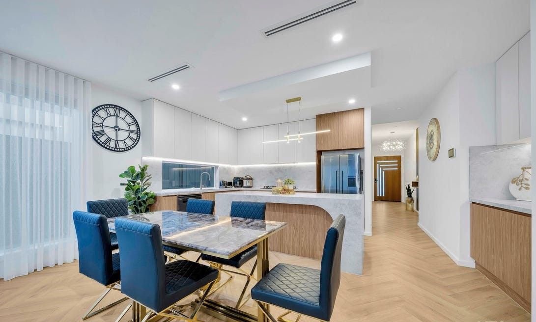 111 Daybreak Vista — photo 11 of 25