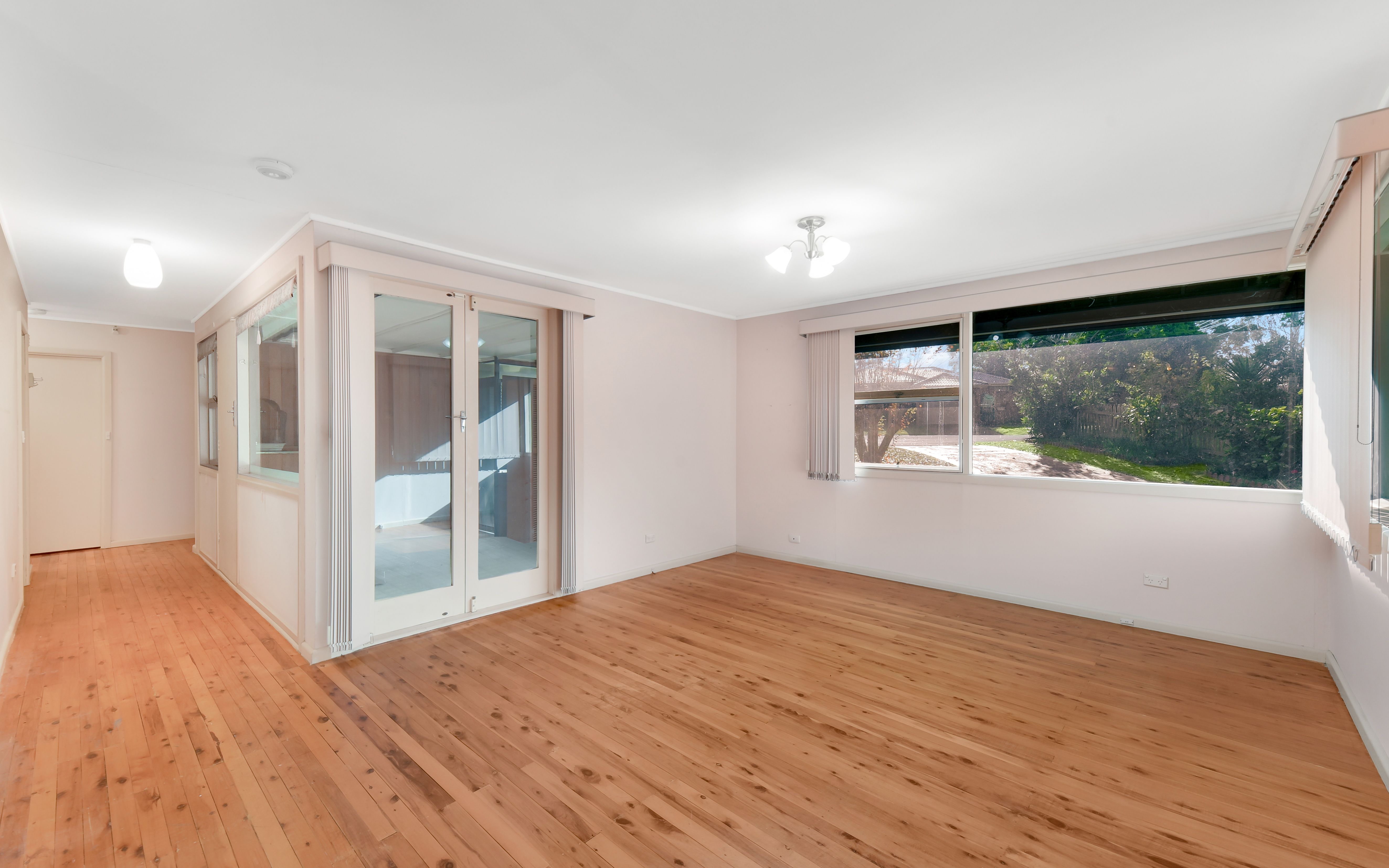 11 Hastings Place, Campbelltown, NSW 2560