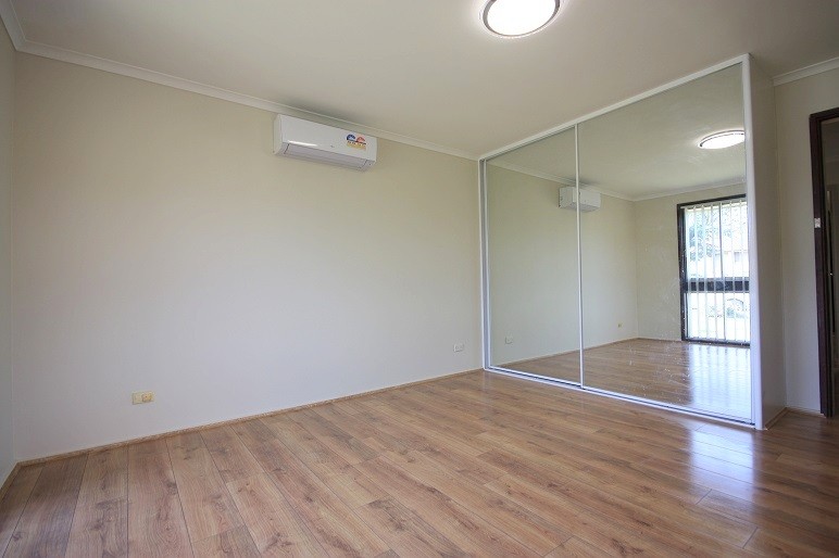 21 Evelyn Street, Macquarie Fields, NSW 2564