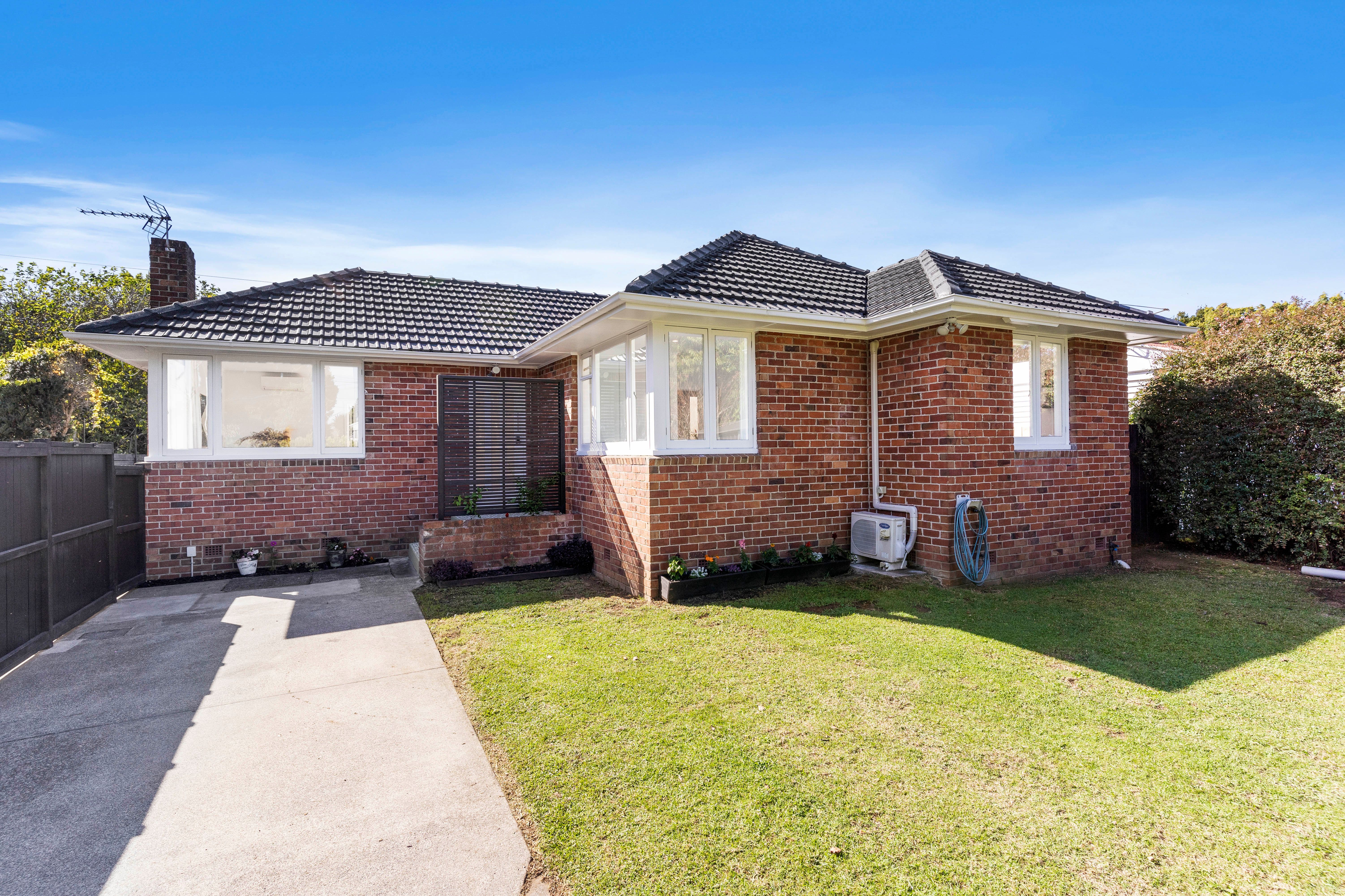 6 Mona Avenue, Mangere Bridge, Manukau City