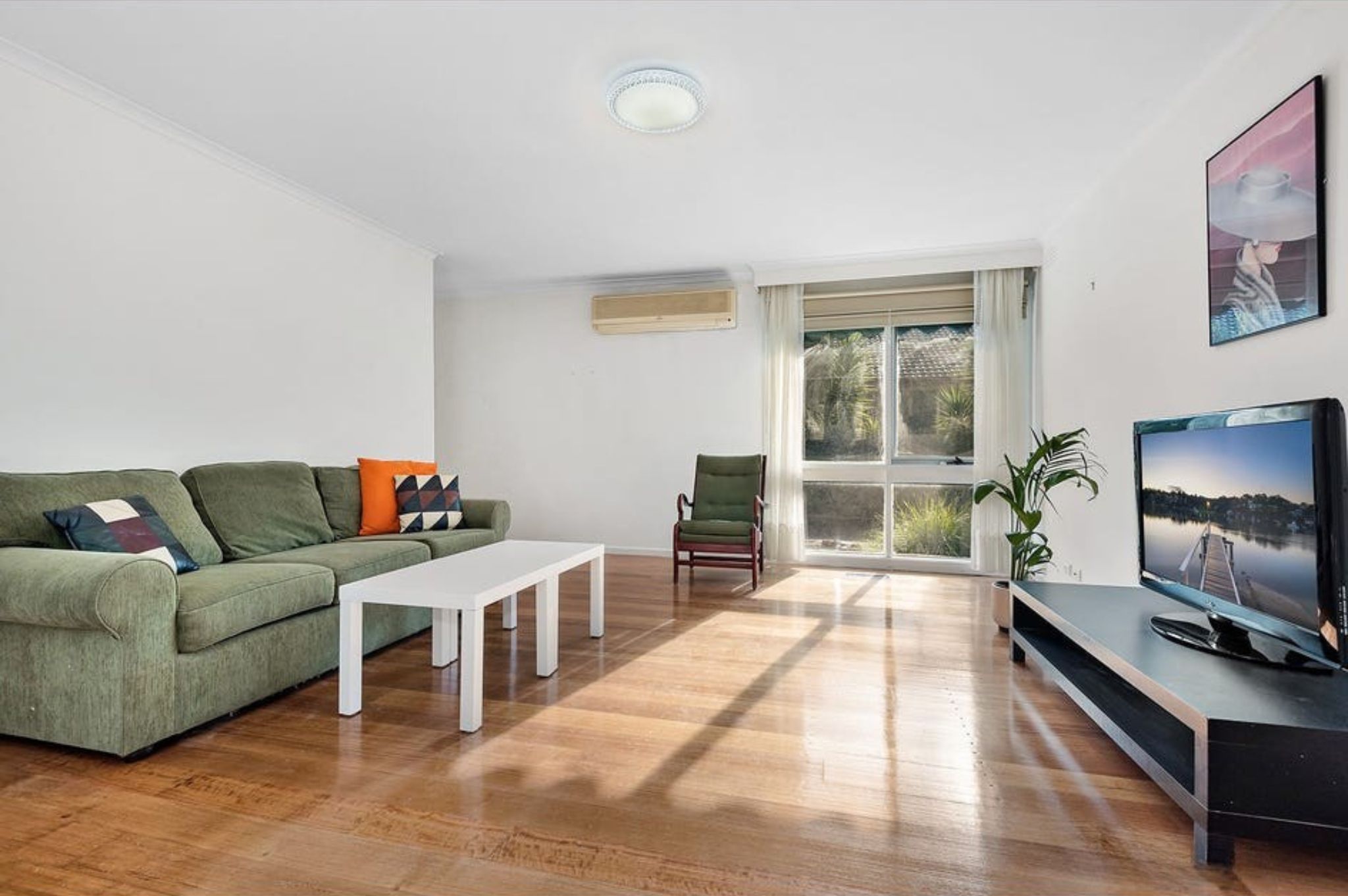 2/18 Normanby Street, Hughesdale, VIC 3166