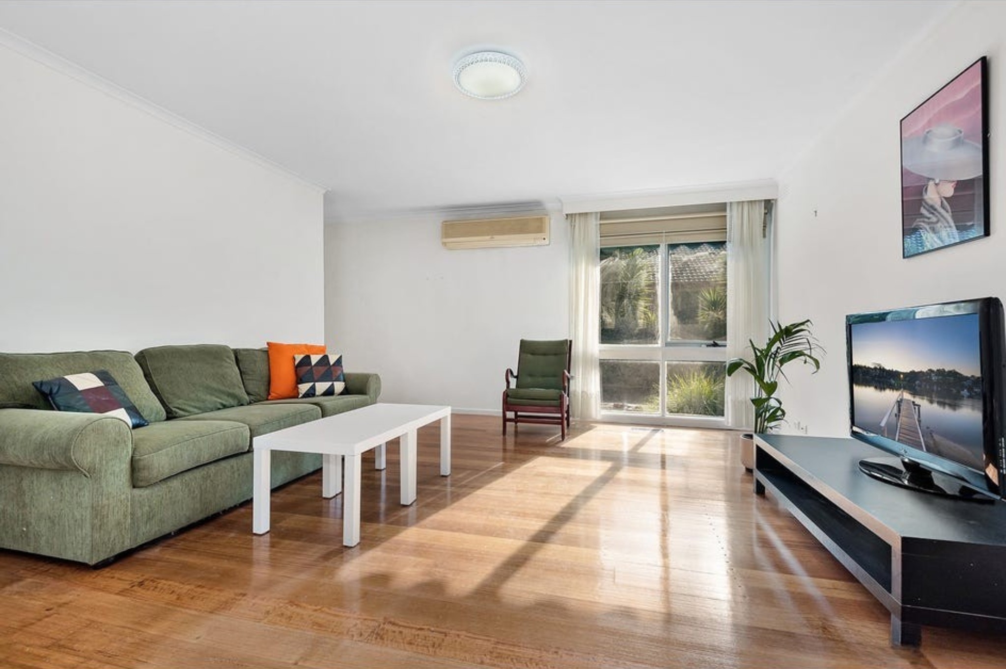 2/18 Normanby Street, Hughesdale, VIC 3166