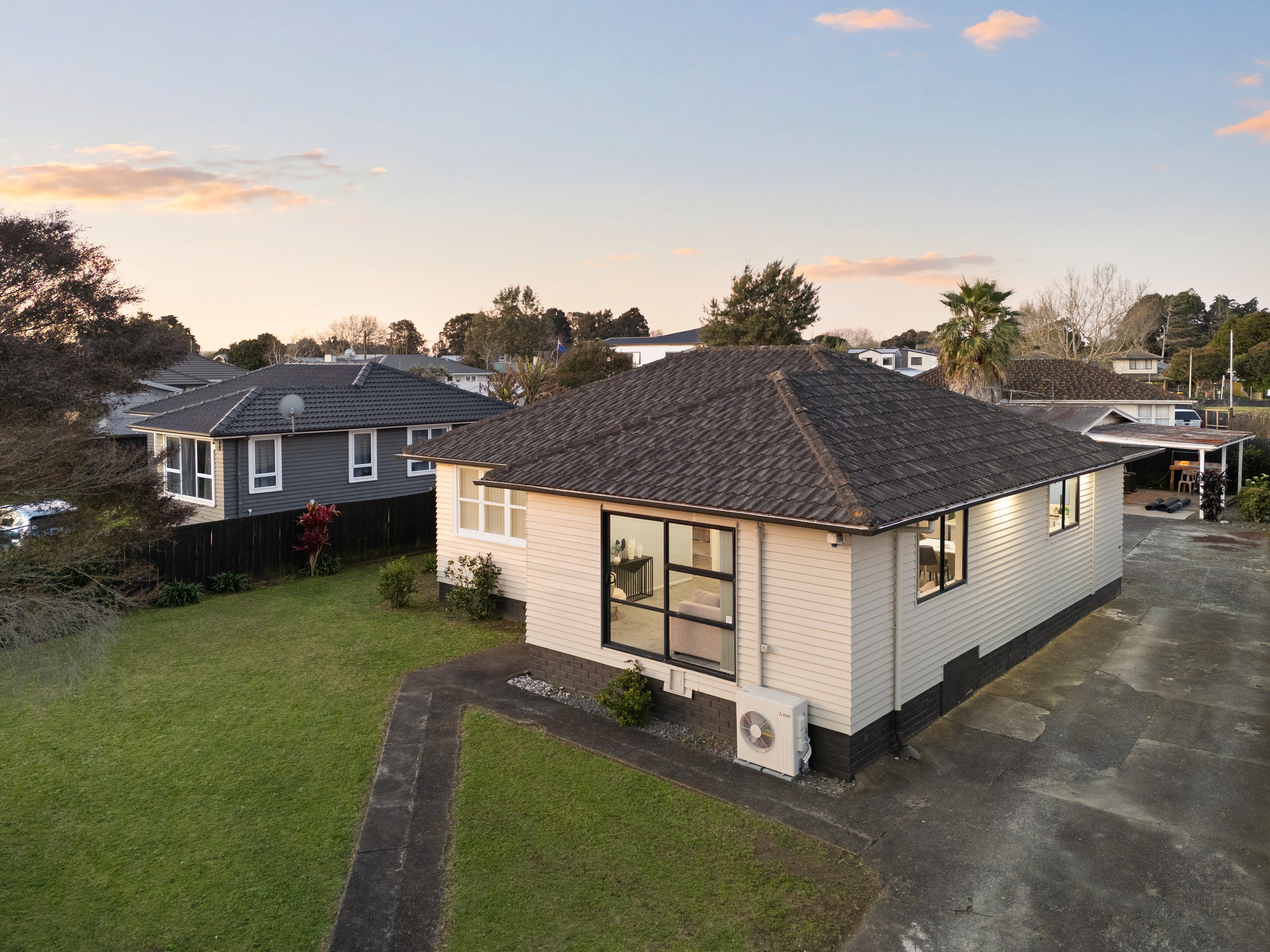 27 Lavinia Crescent, Mangere East, Manukau City