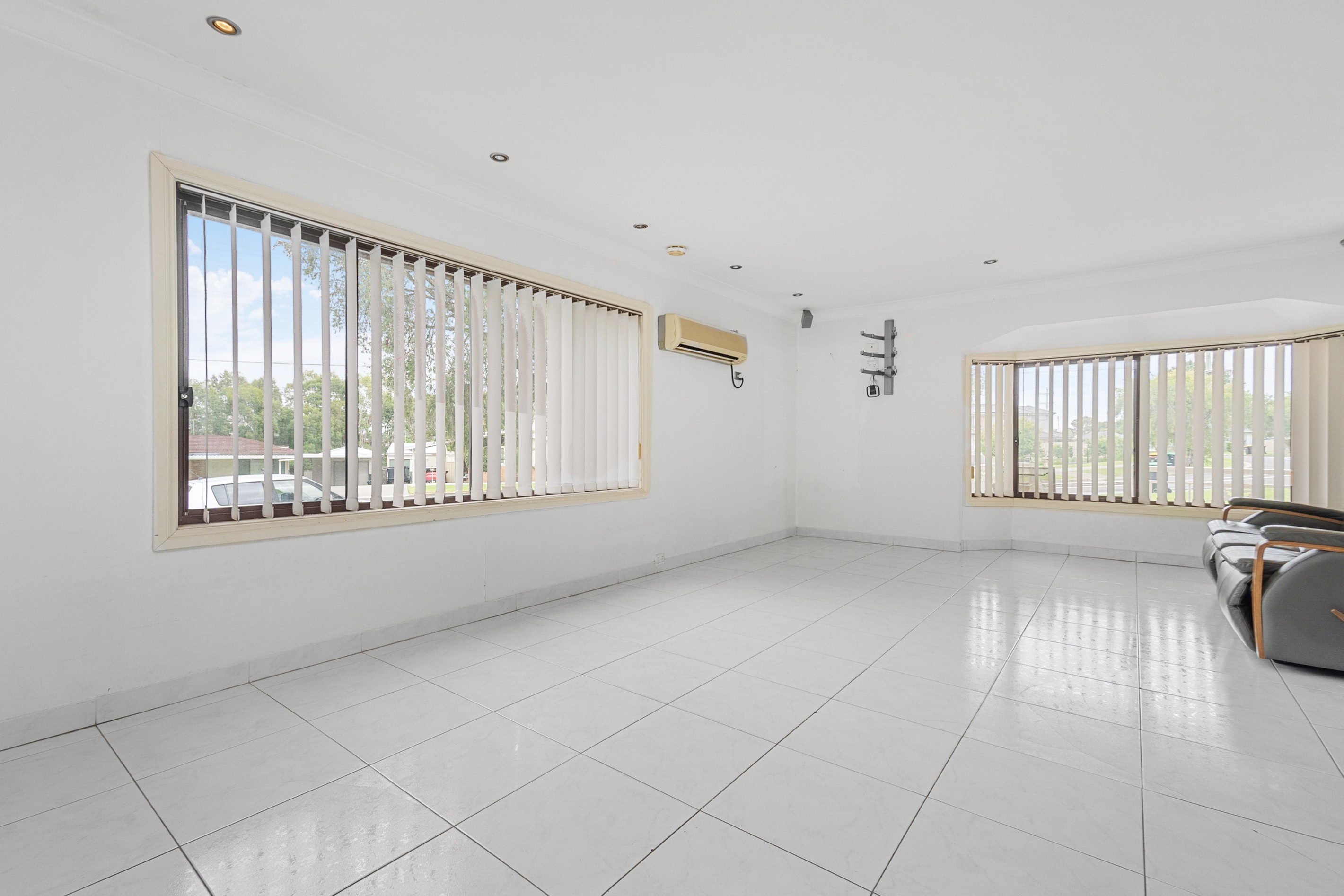 42 Amalfi Street, Lurnea, NSW 2170