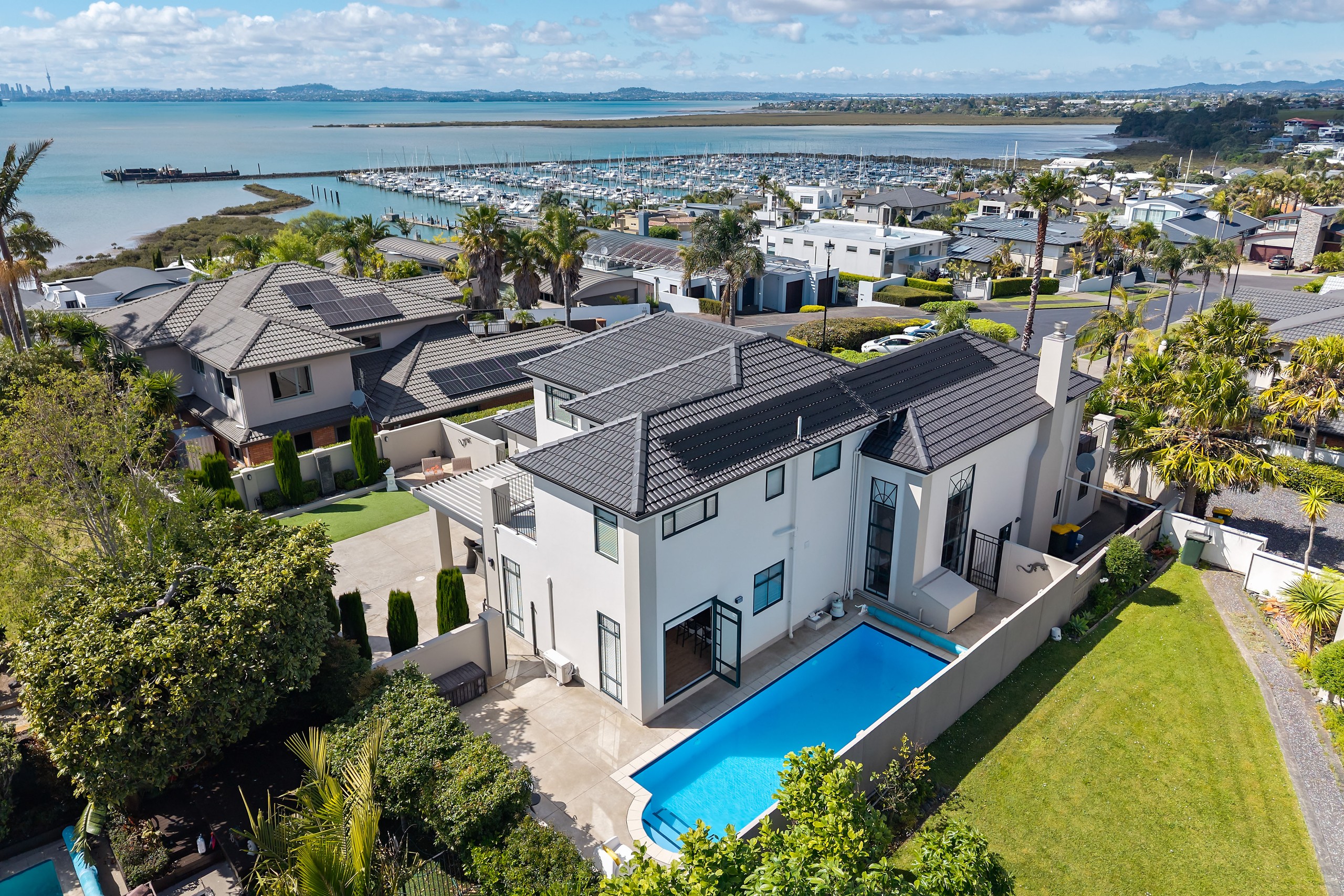 12 Courtneys, West Harbour, Waitakere City