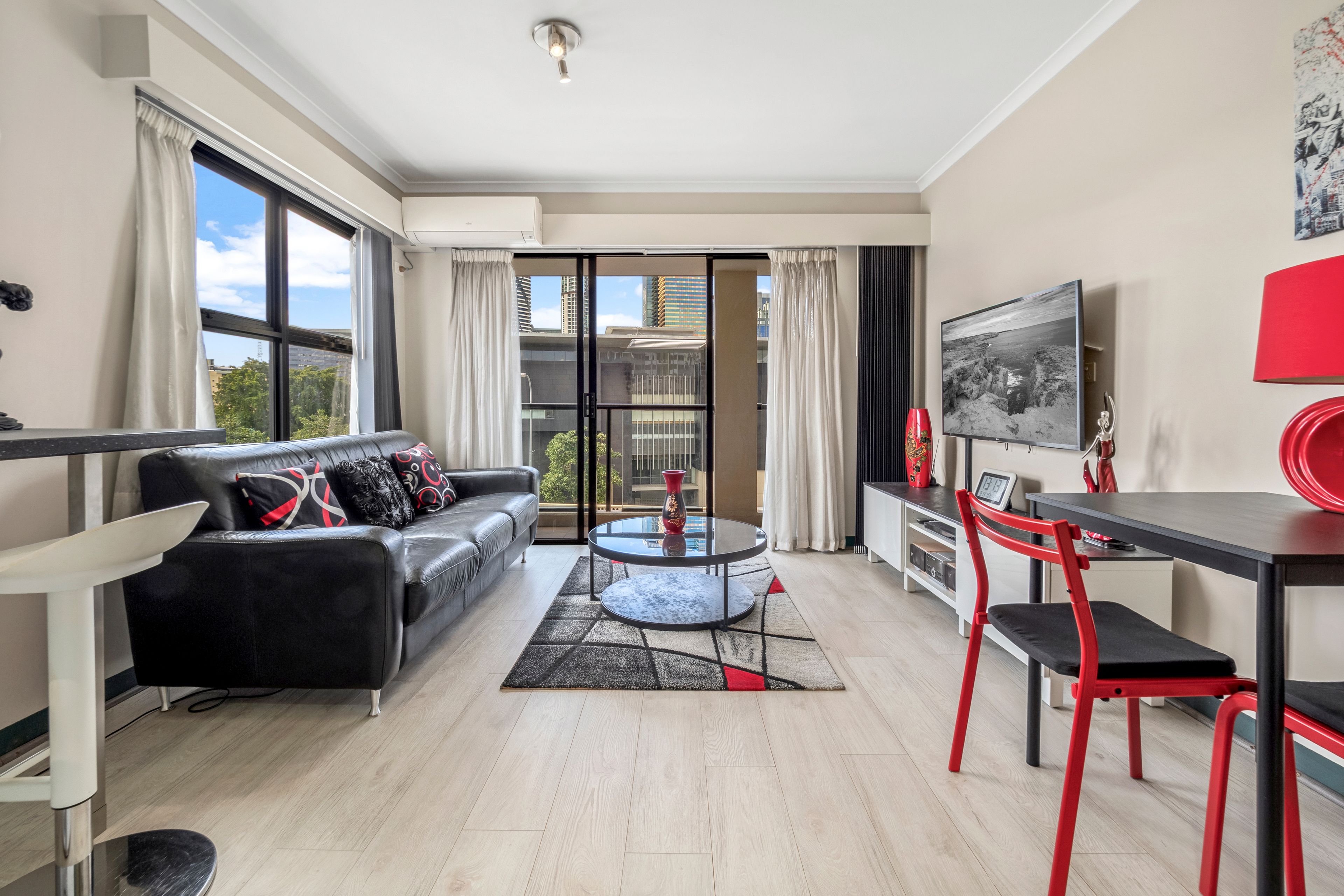 522/20 Montague Road — photo from Ray White West End