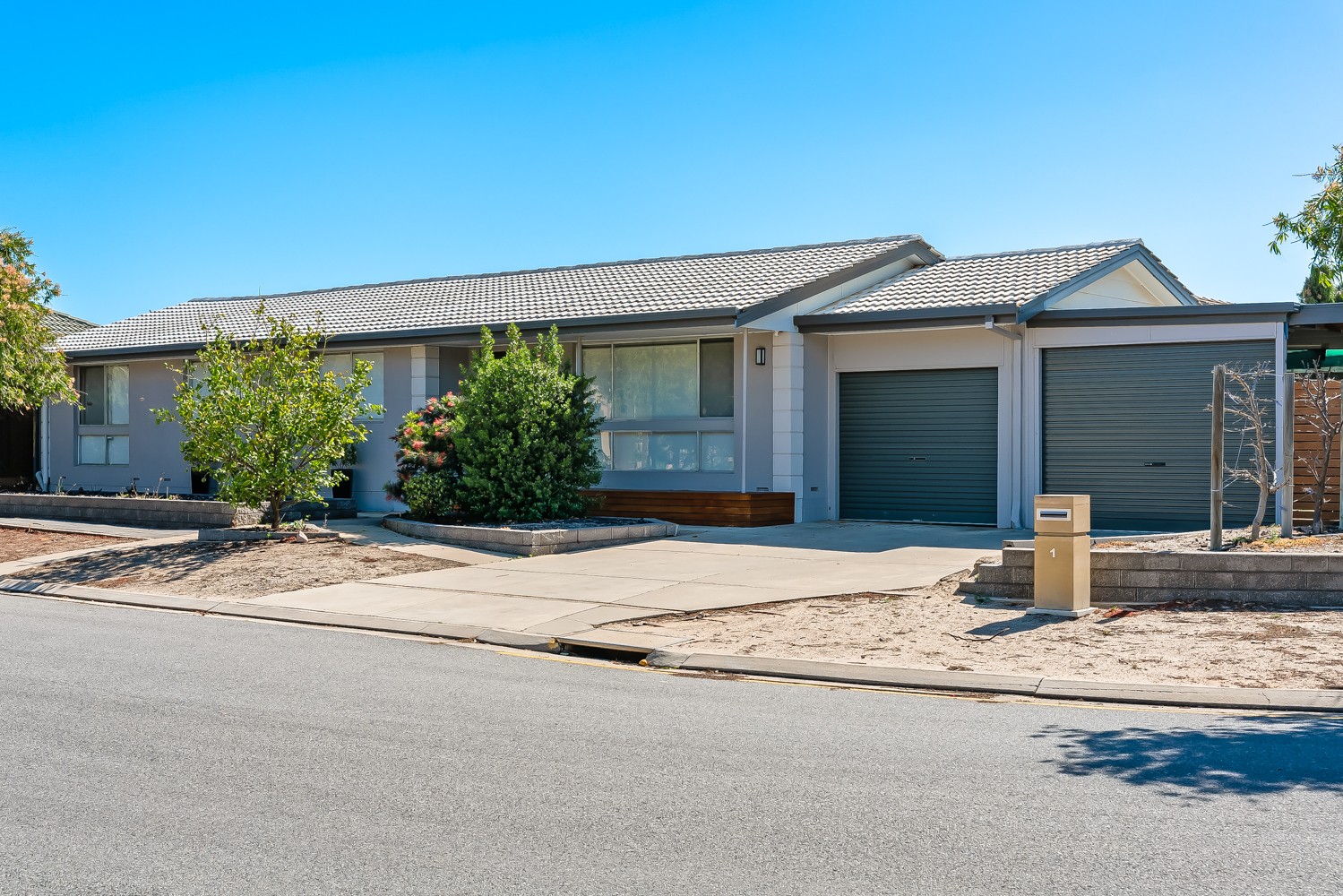 1 Michigan Court, West Lakes, SA 5021