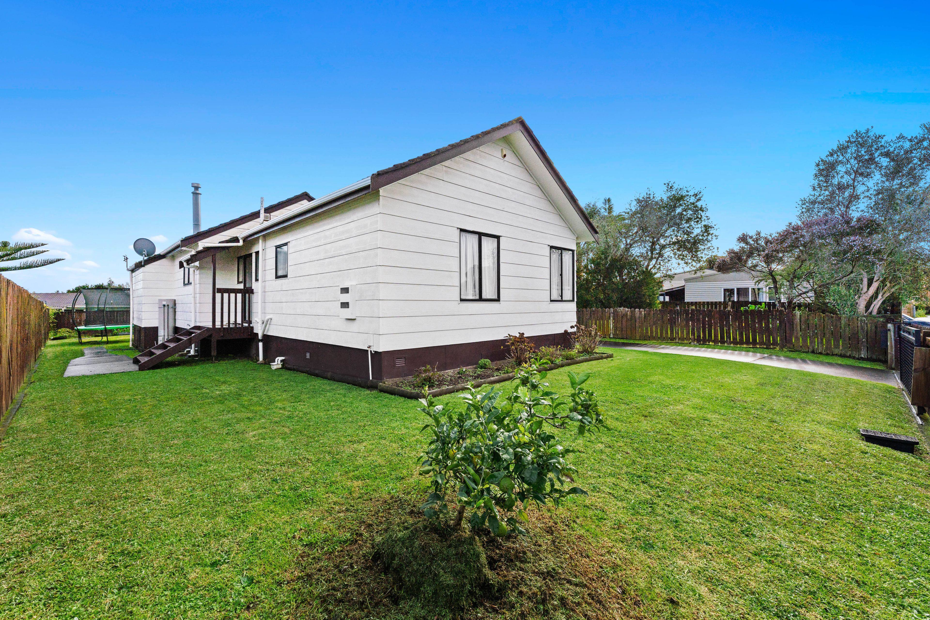 3 Hinerau Street, Henderson, Waitakere City