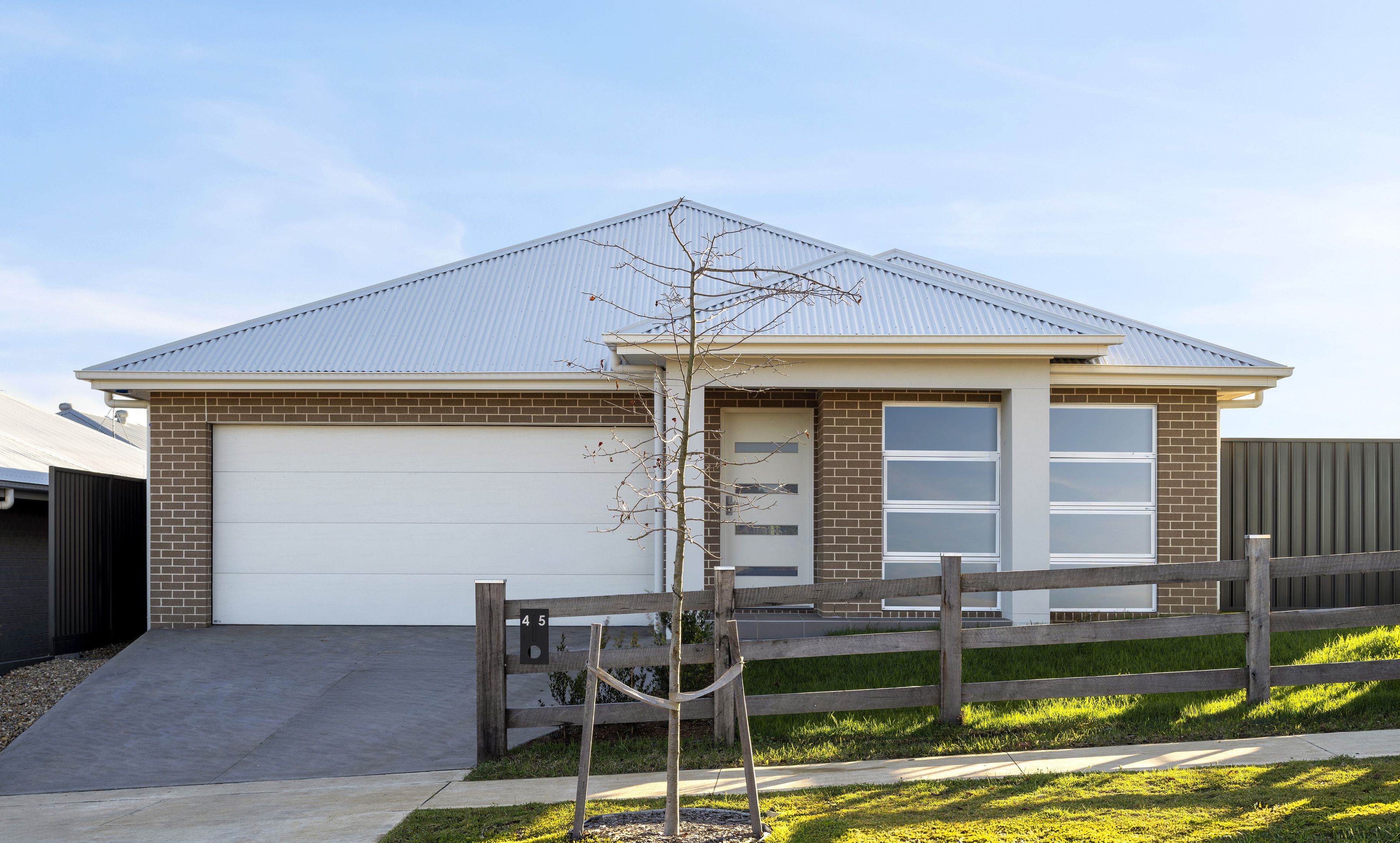 206/45 Macquariedale Road — photo from Ray White Beaumont Hills