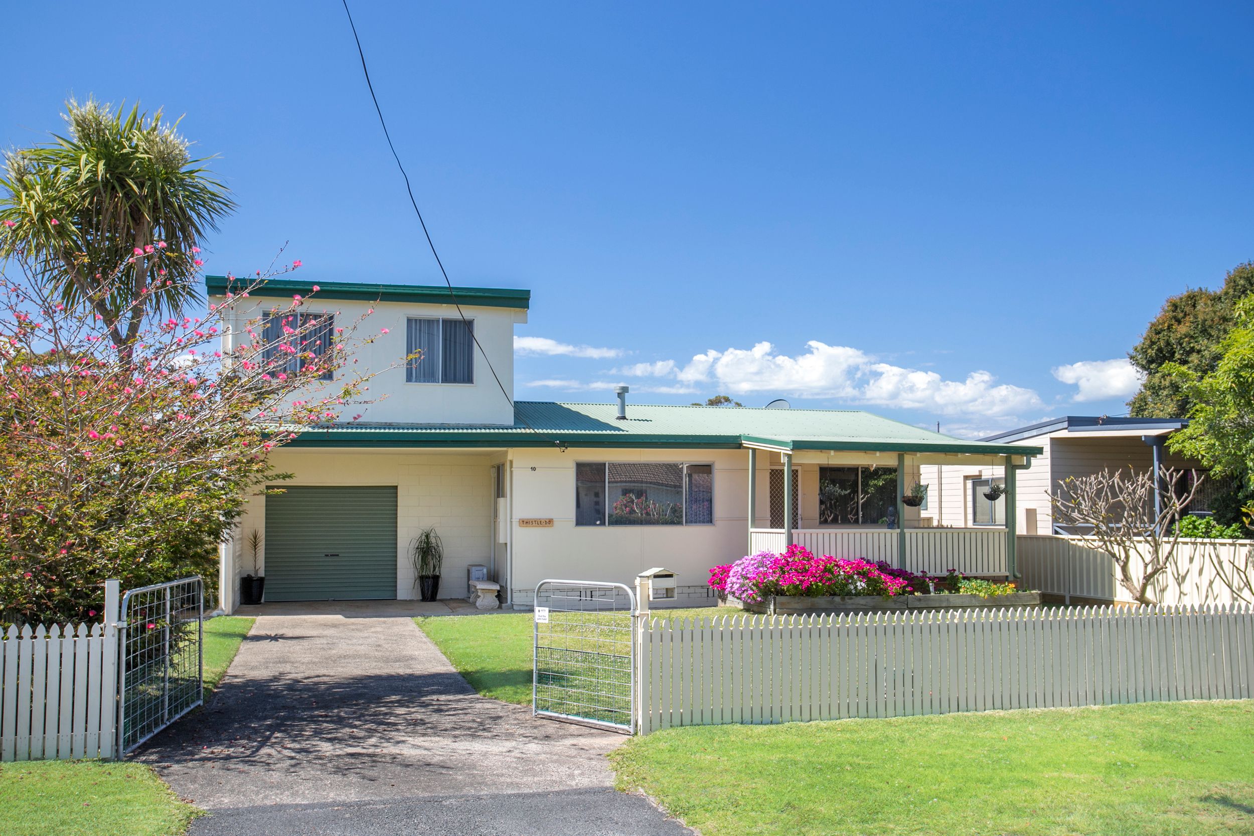 10 Rackham Crescent