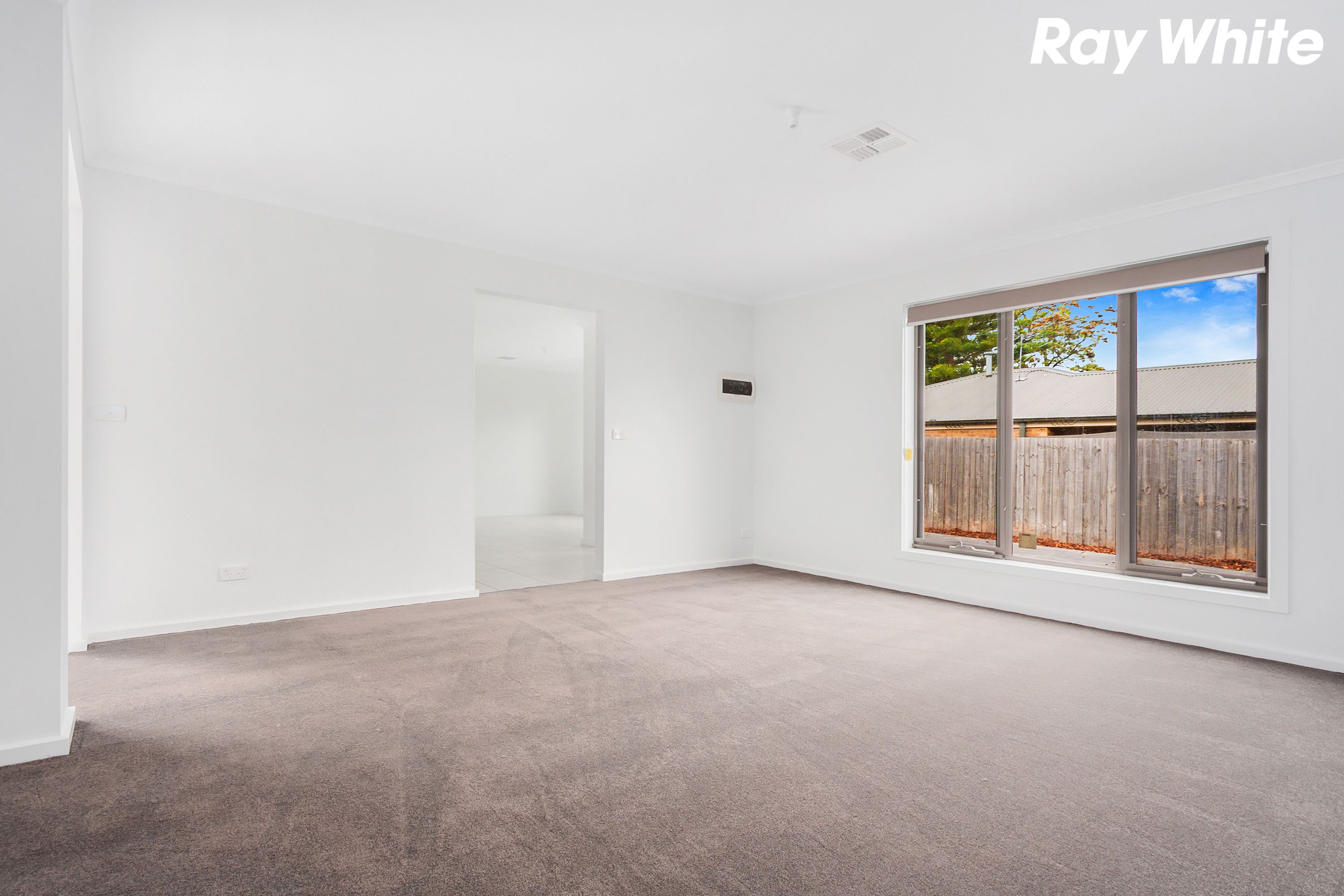 2/11 Anderson Street, Pakenham, VIC 3810