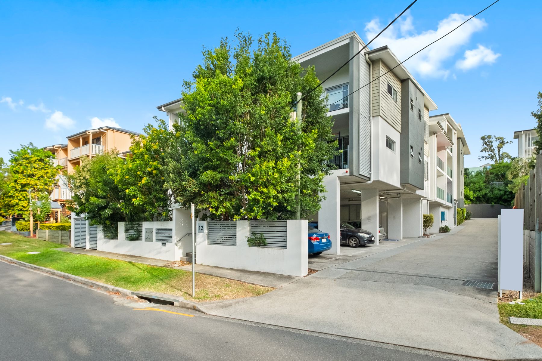 12 Montrose Road, Taringa QLD 4068