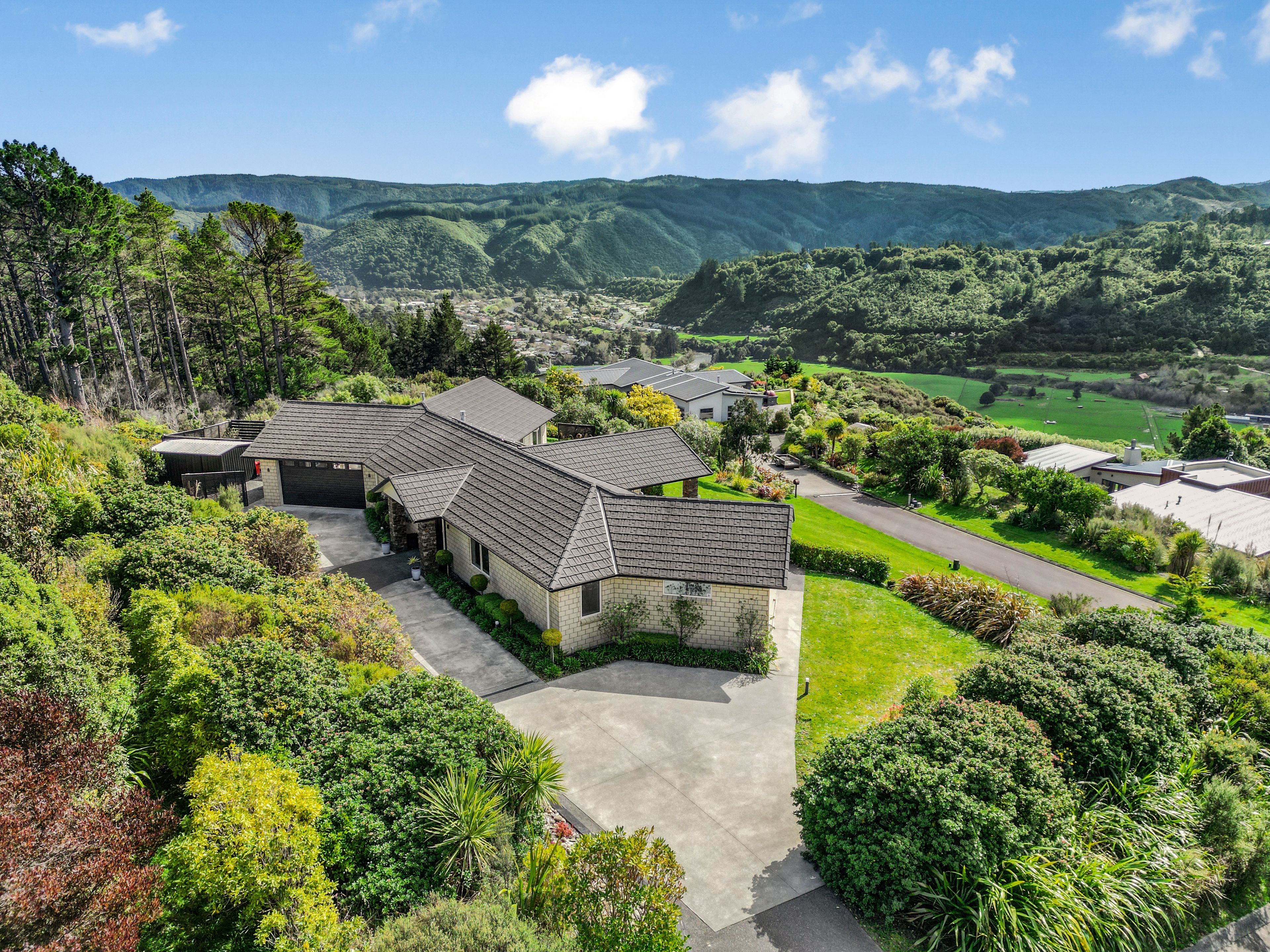 56 Mount Marua Way, Timberlea, Upper Hutt City 5018 House for Sale