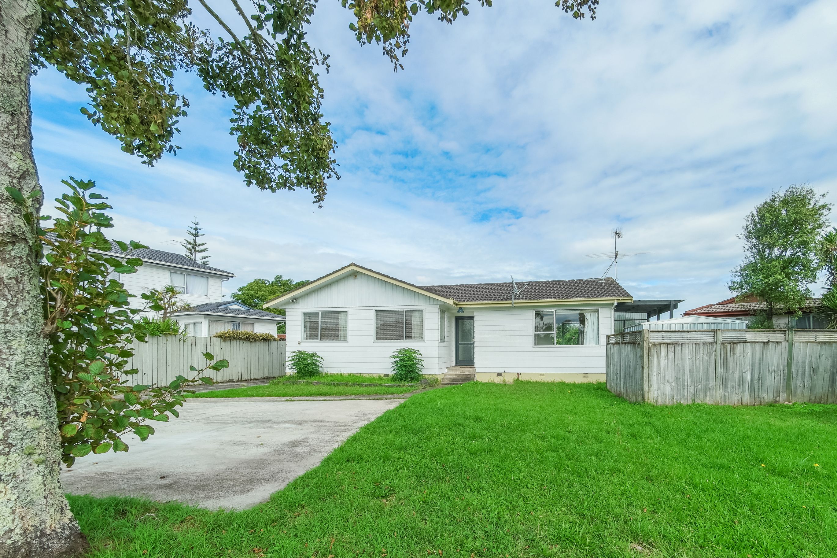 28 Darren Crescent, Bucklands Beach, Manukau City