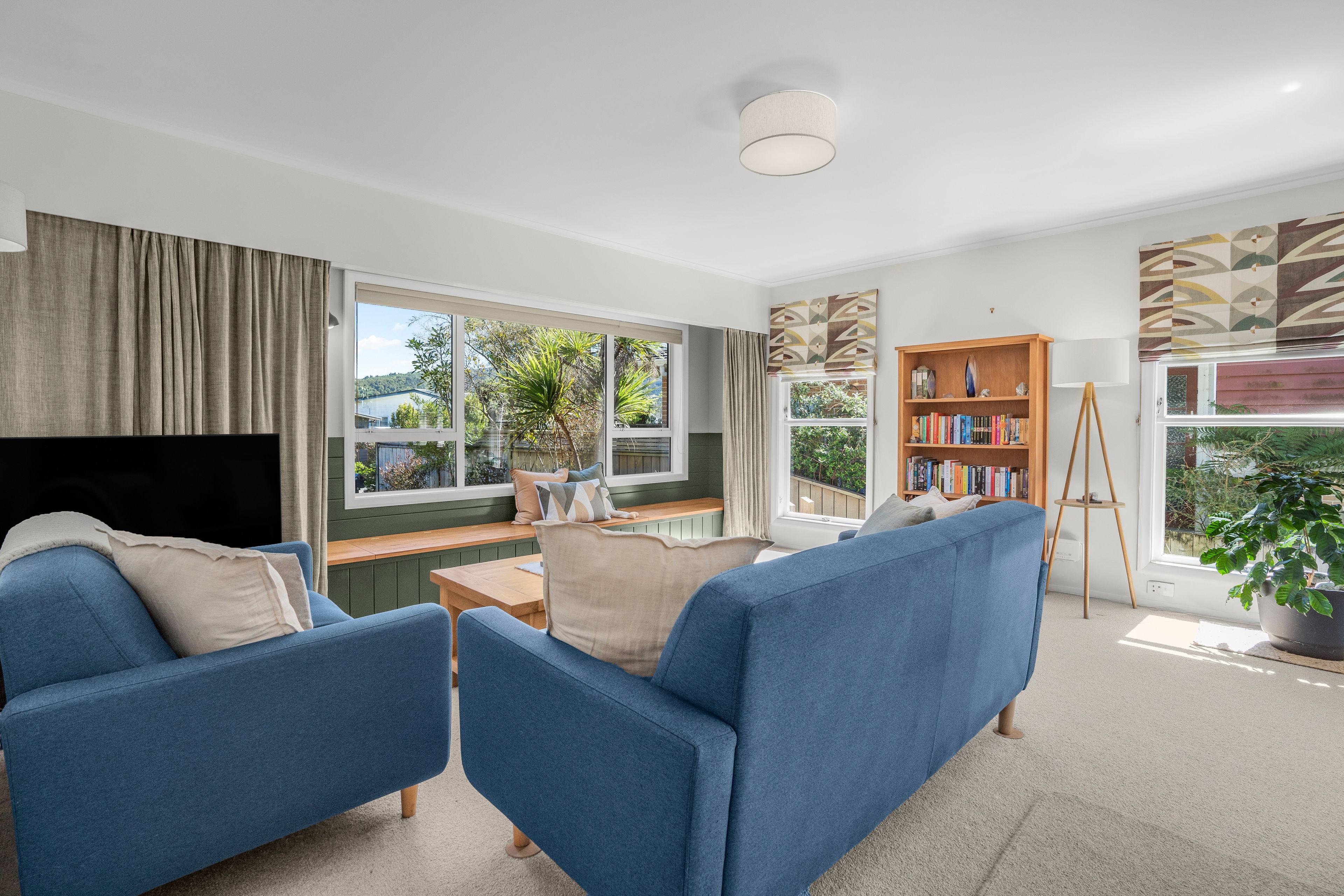 Photo 3 of 41 Sunbrae Drive, Silverstream, Upper Hutt