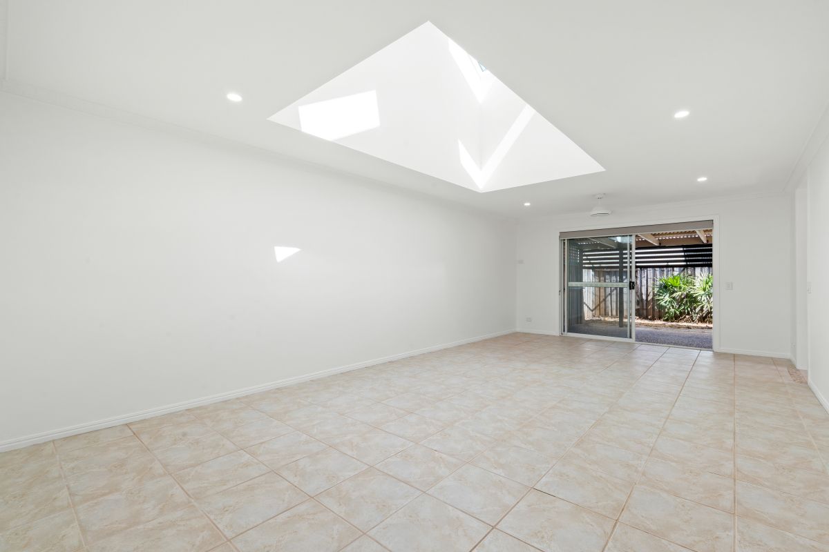 2/2 Yale Street, Varsity Lakes, QLD 4227