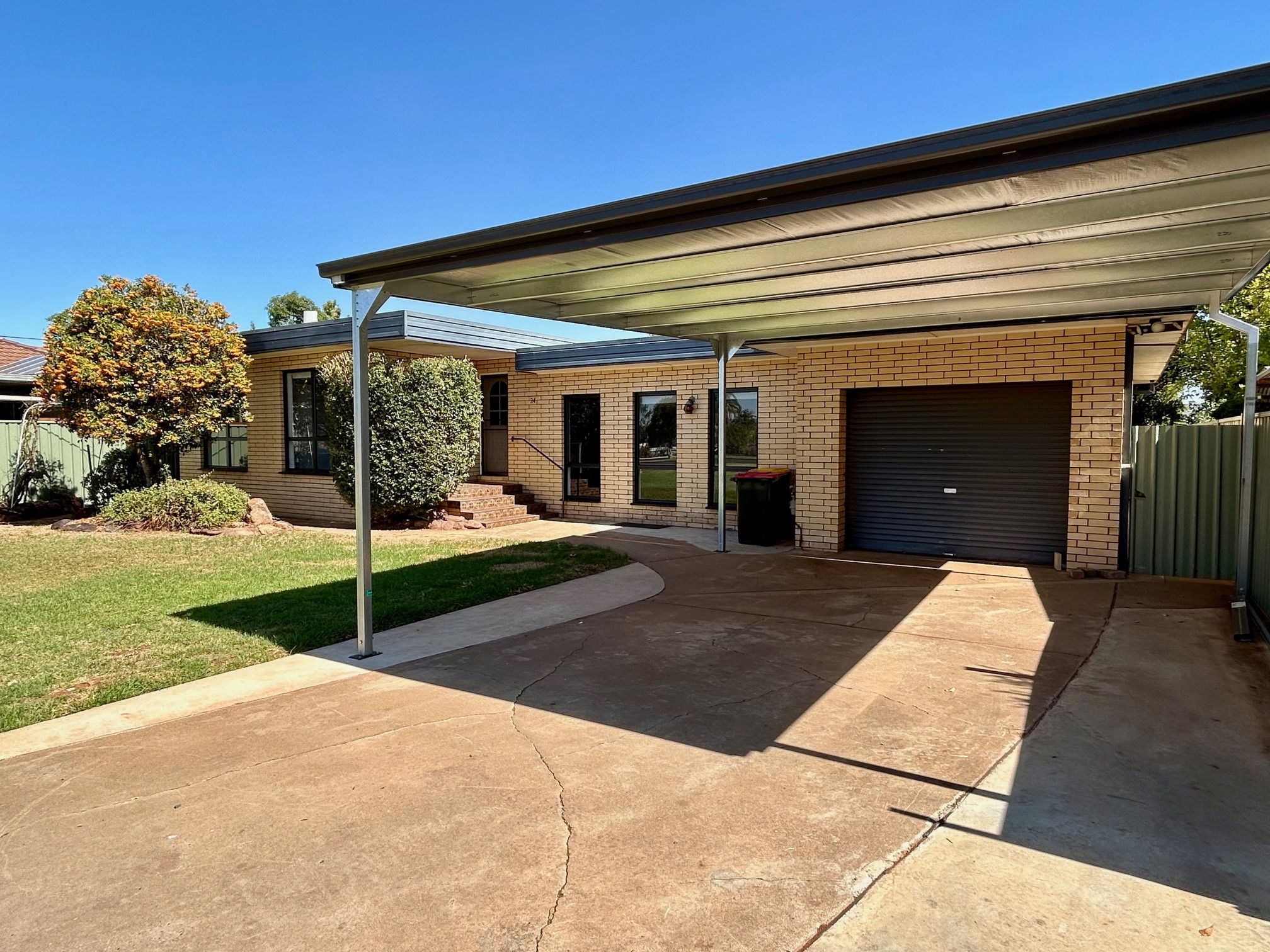 24 HENRY Street, Yenda, NSW 2681