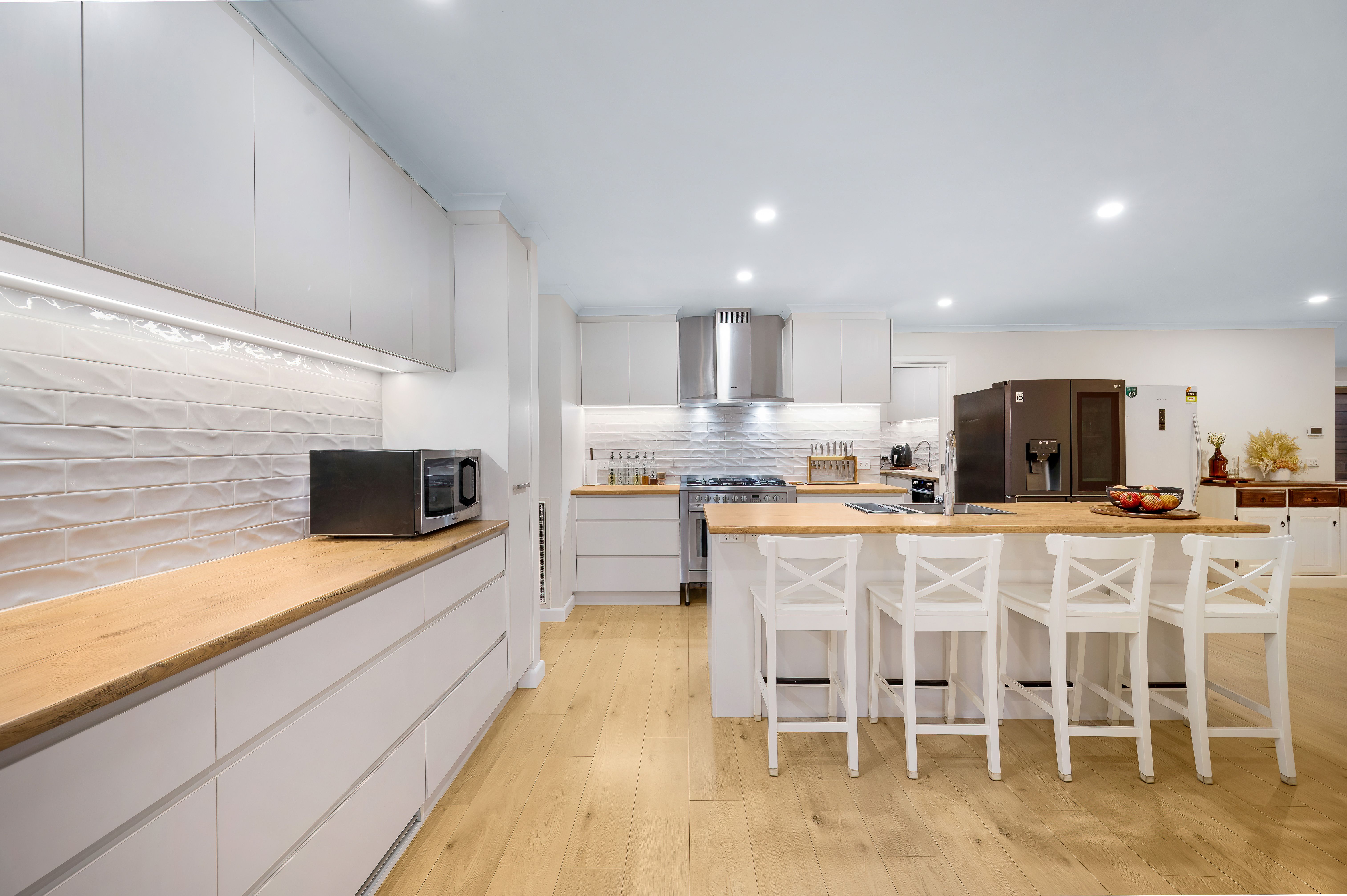 2 Clovelly Avenue — photo 3 of 21