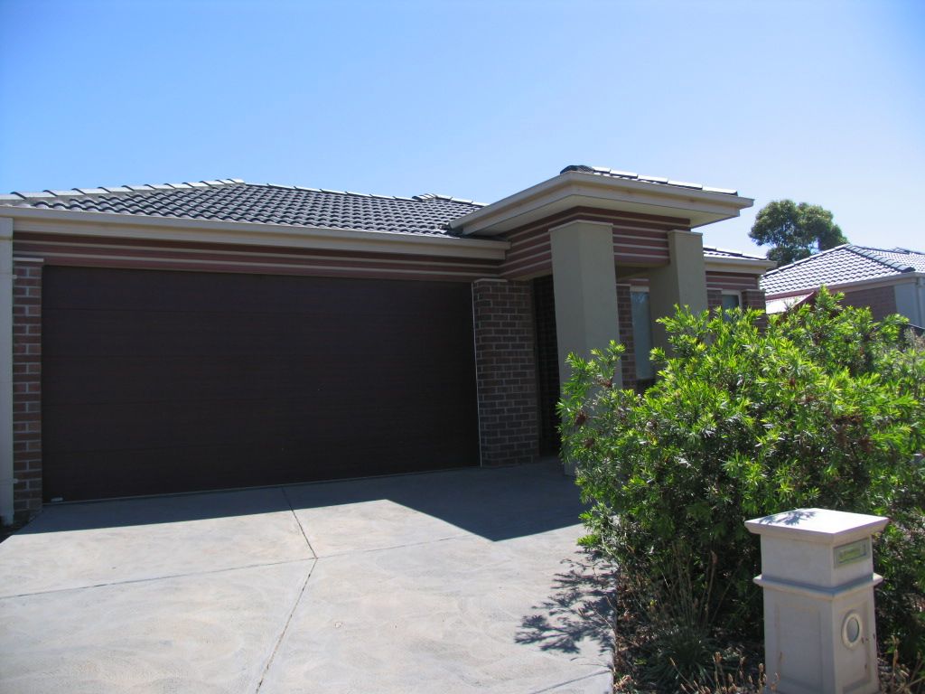 72 Lakewood Boulevard, Melton, VIC 3337