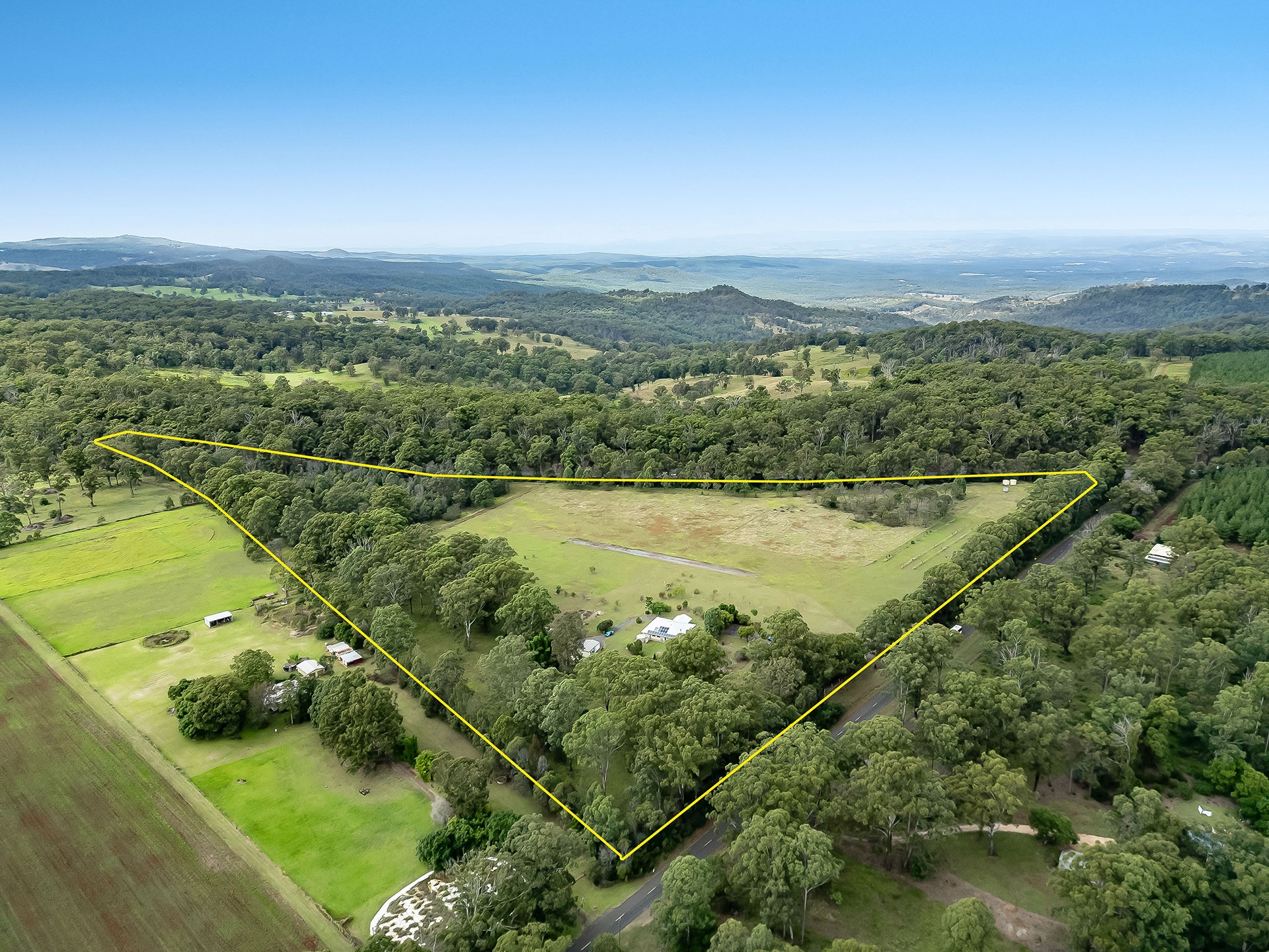 30 Brennan Road, Hampton, QLD 4352