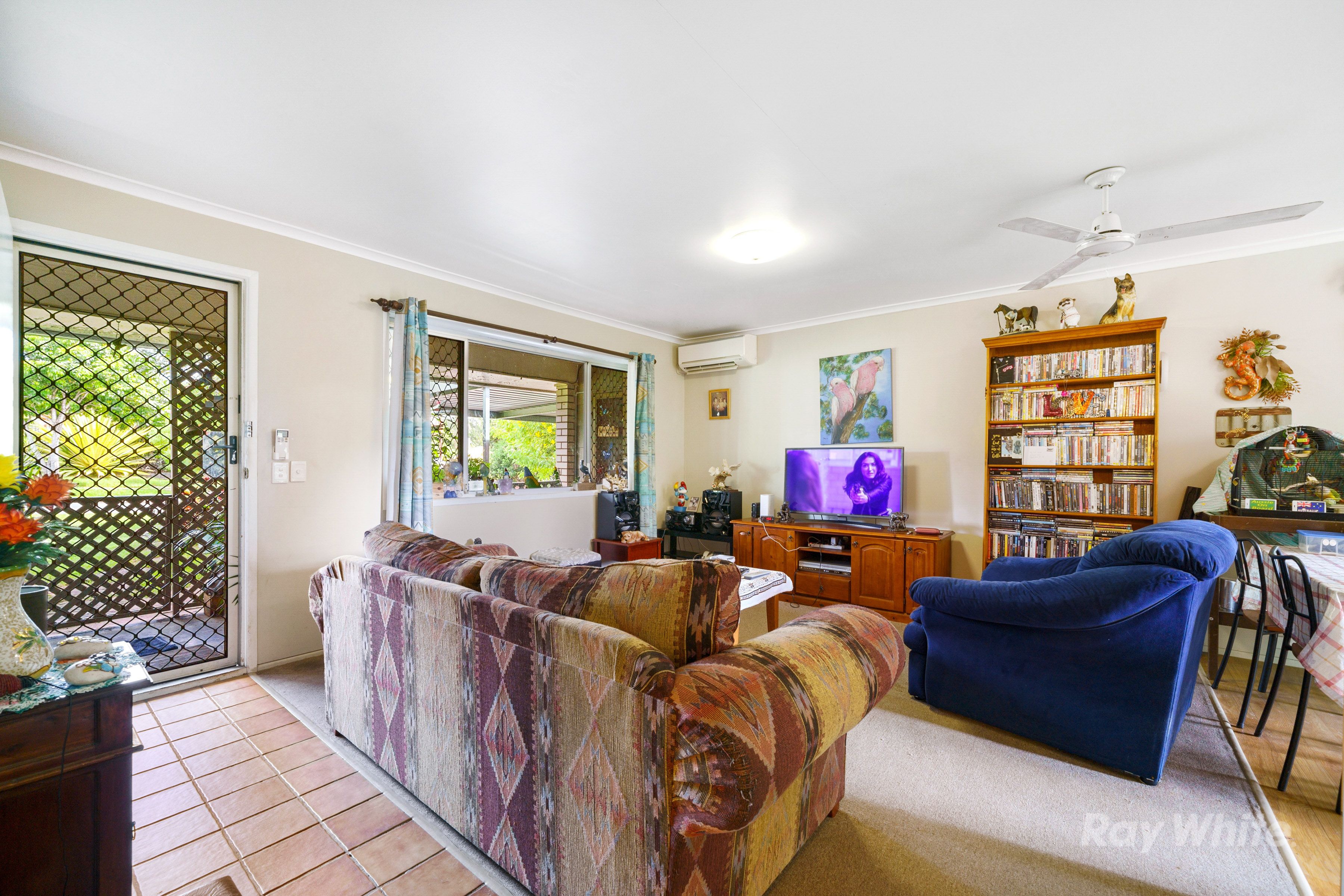 8 Dryade Street, Regents Park, QLD 4118