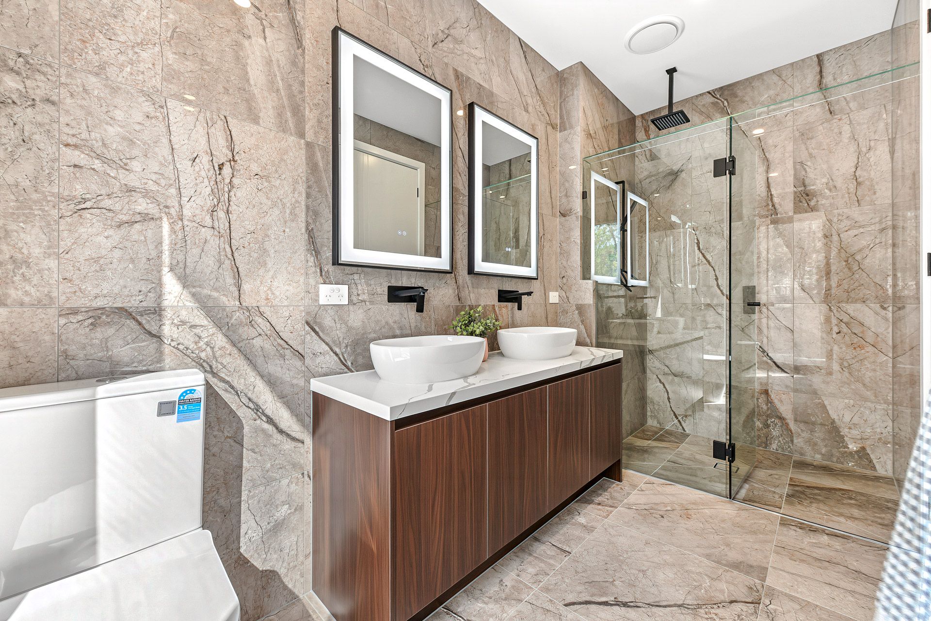 1& 2/397 Waverley Road — photo 10 of 19