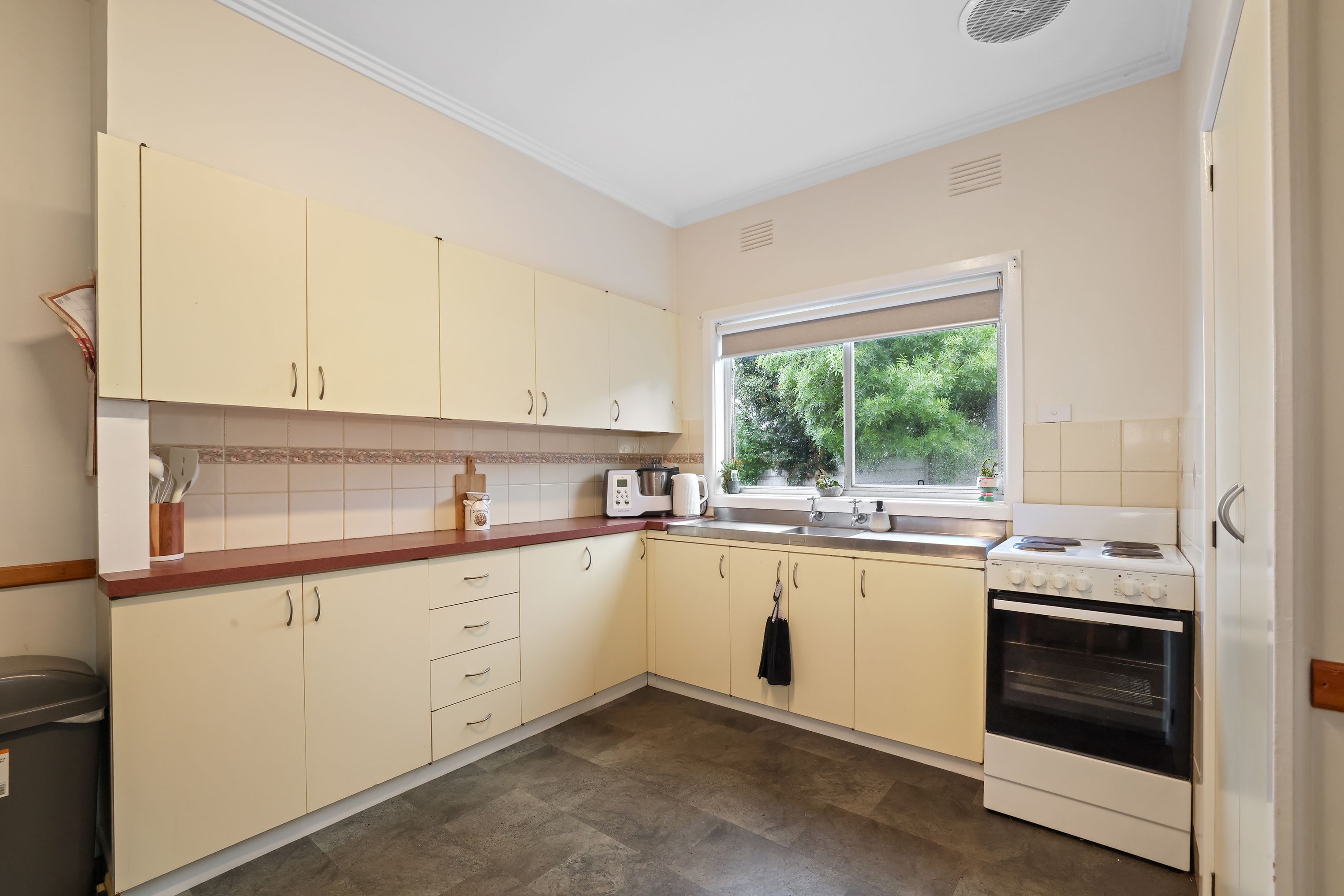 9 Bazley Street — photo 3 of 12