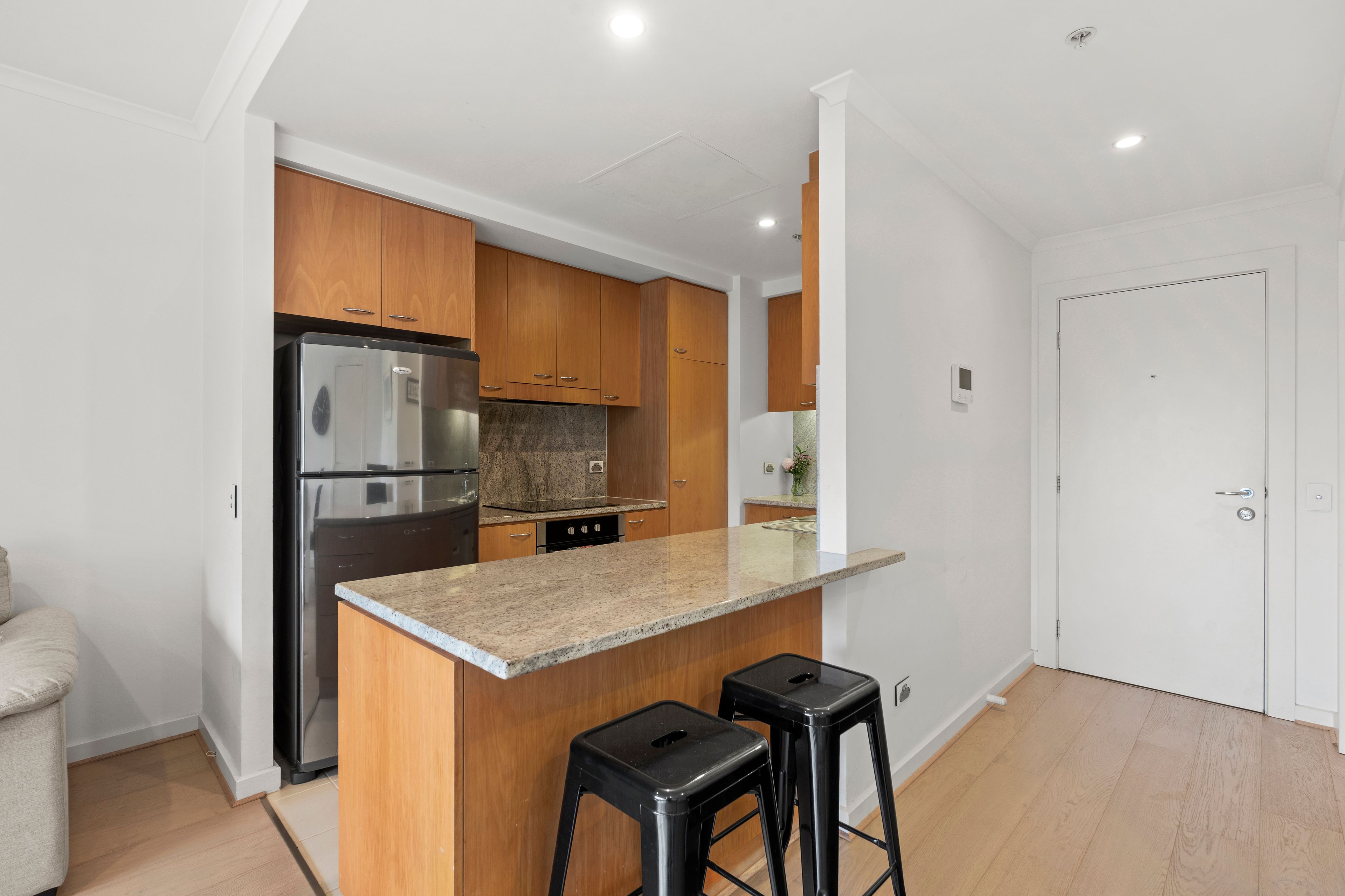 40/1 Chappell Drive — photo 7 of 20