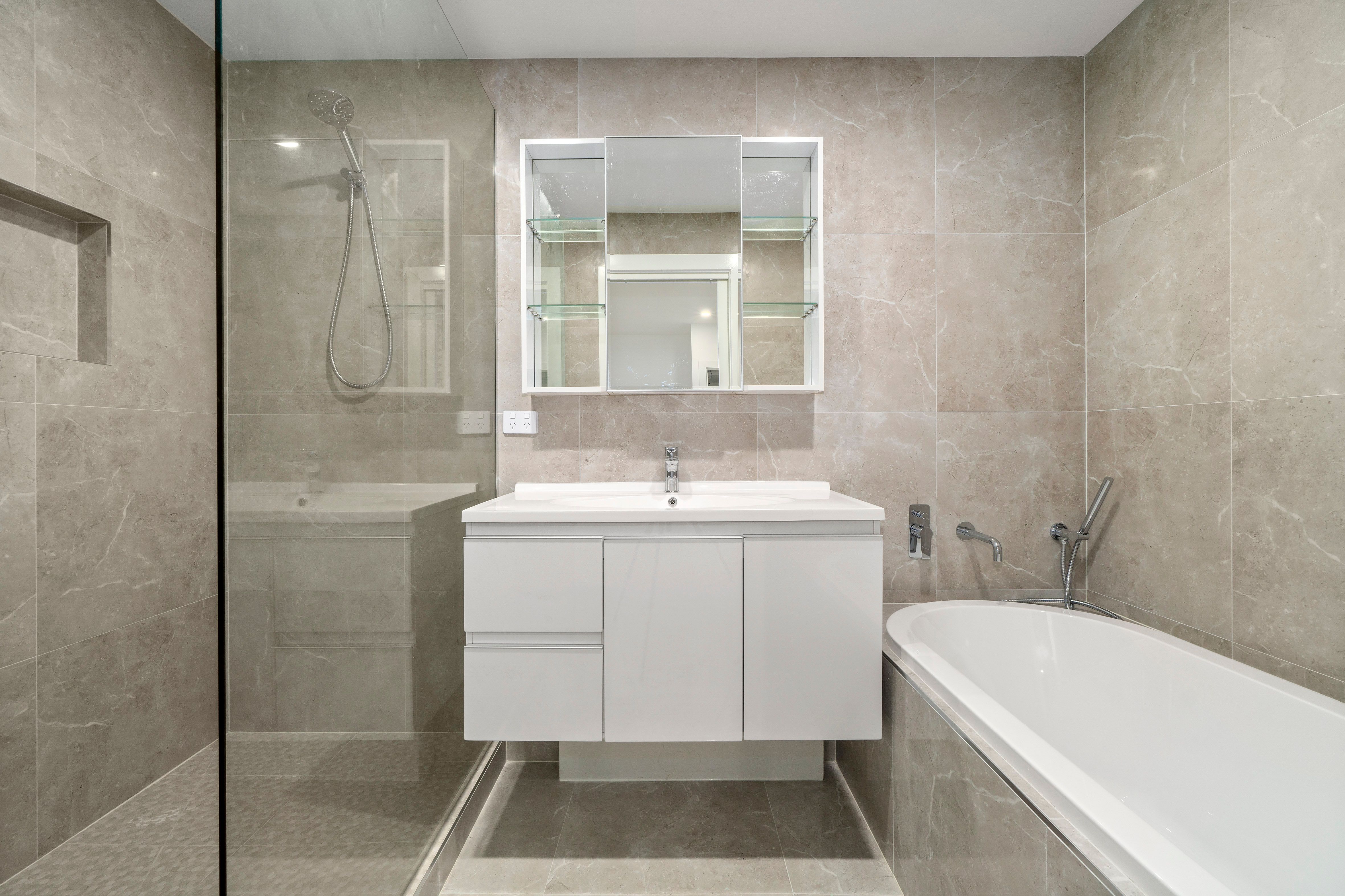 17 Henderson Street — photo 7 of 10