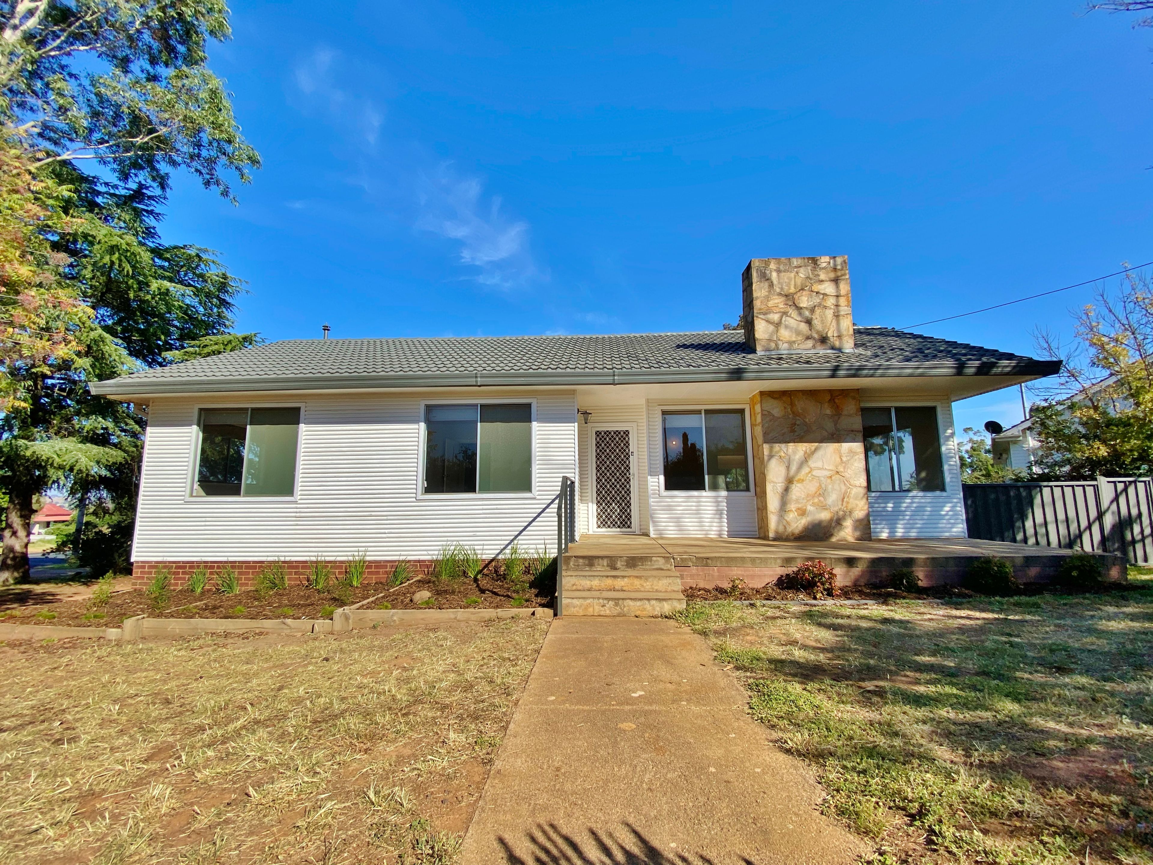 1 Hills Street, Young NSW 2594