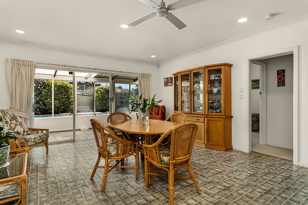 15 Blue Hills Avenue, Mount Waverley, VIC 3149
