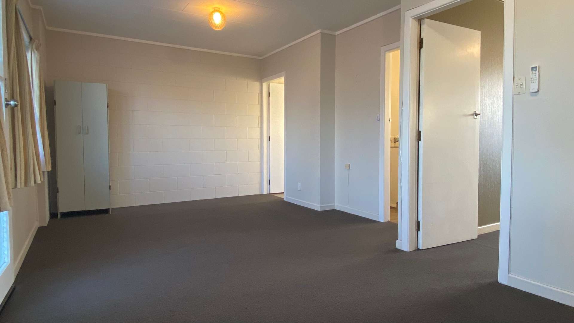 2/5 Albert Street photo 4