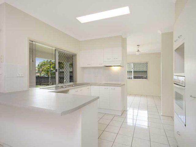 5 Grimes Close, Kanimbla, QLD 4870