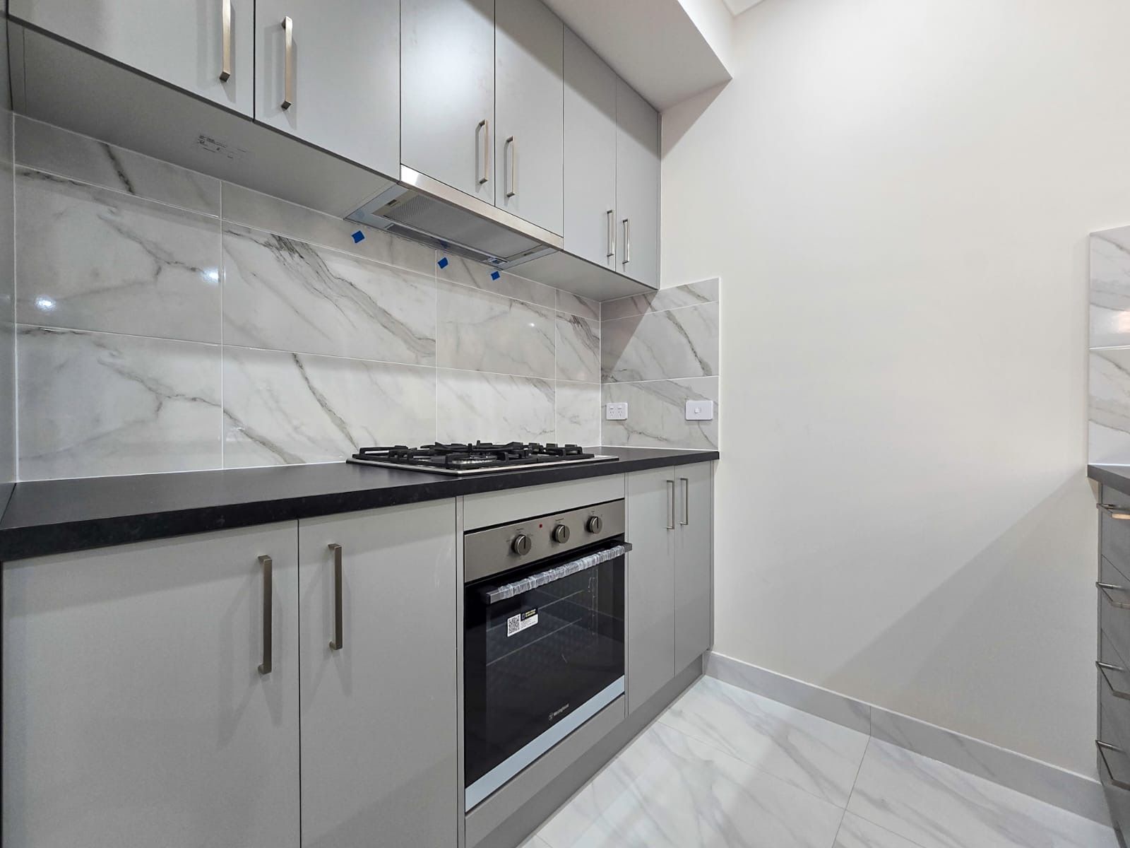 33a St Lukes Street — photo 4 of 9
