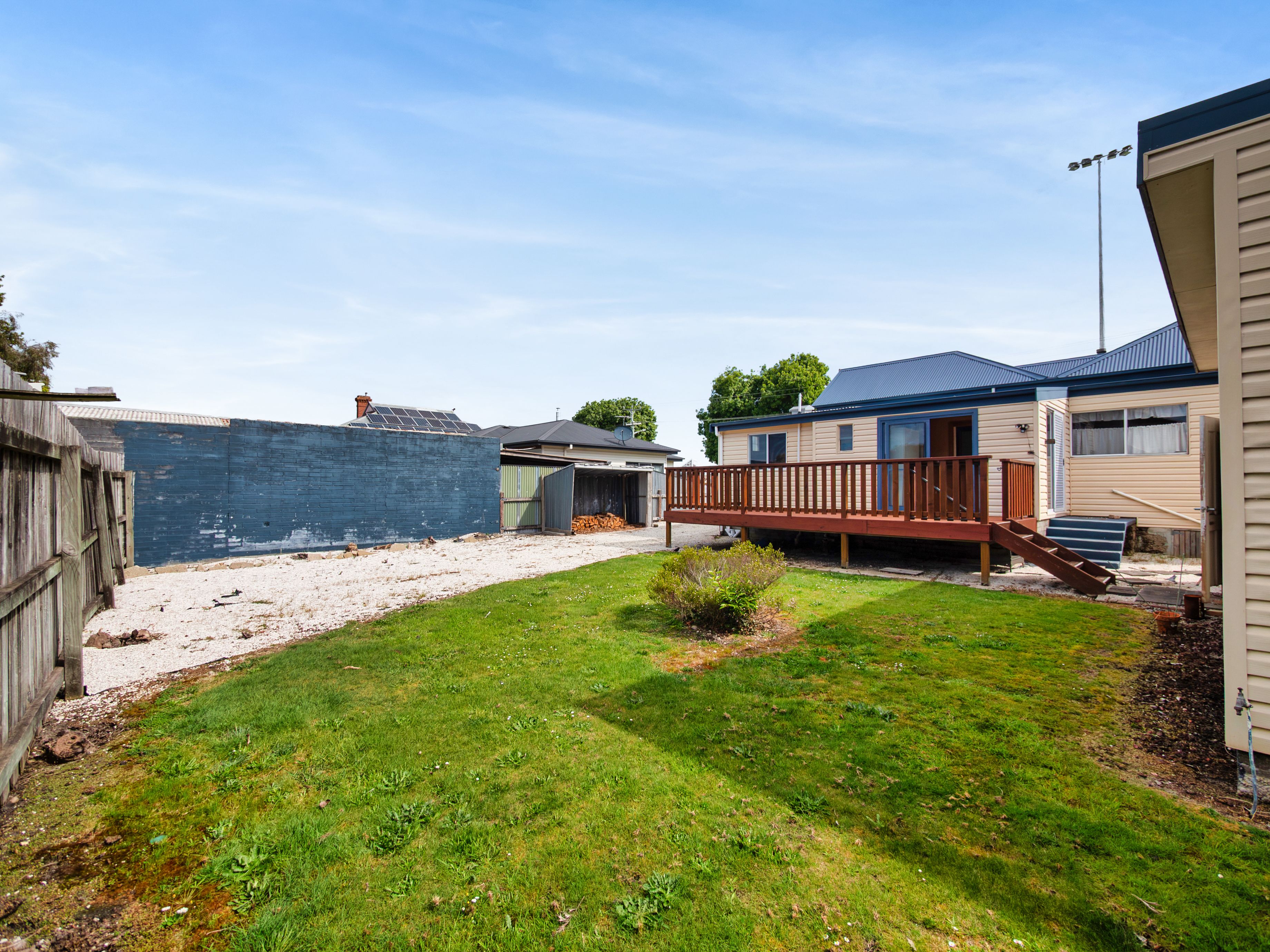51 Saunders Street — photo 14 of 16