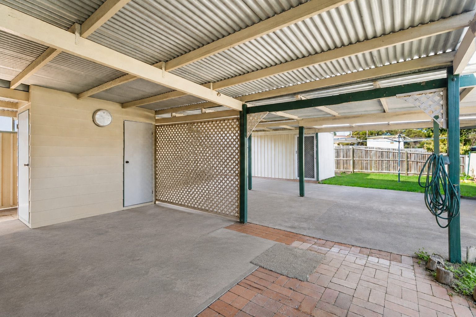 130 Beaufort Place — photo 10 of 15