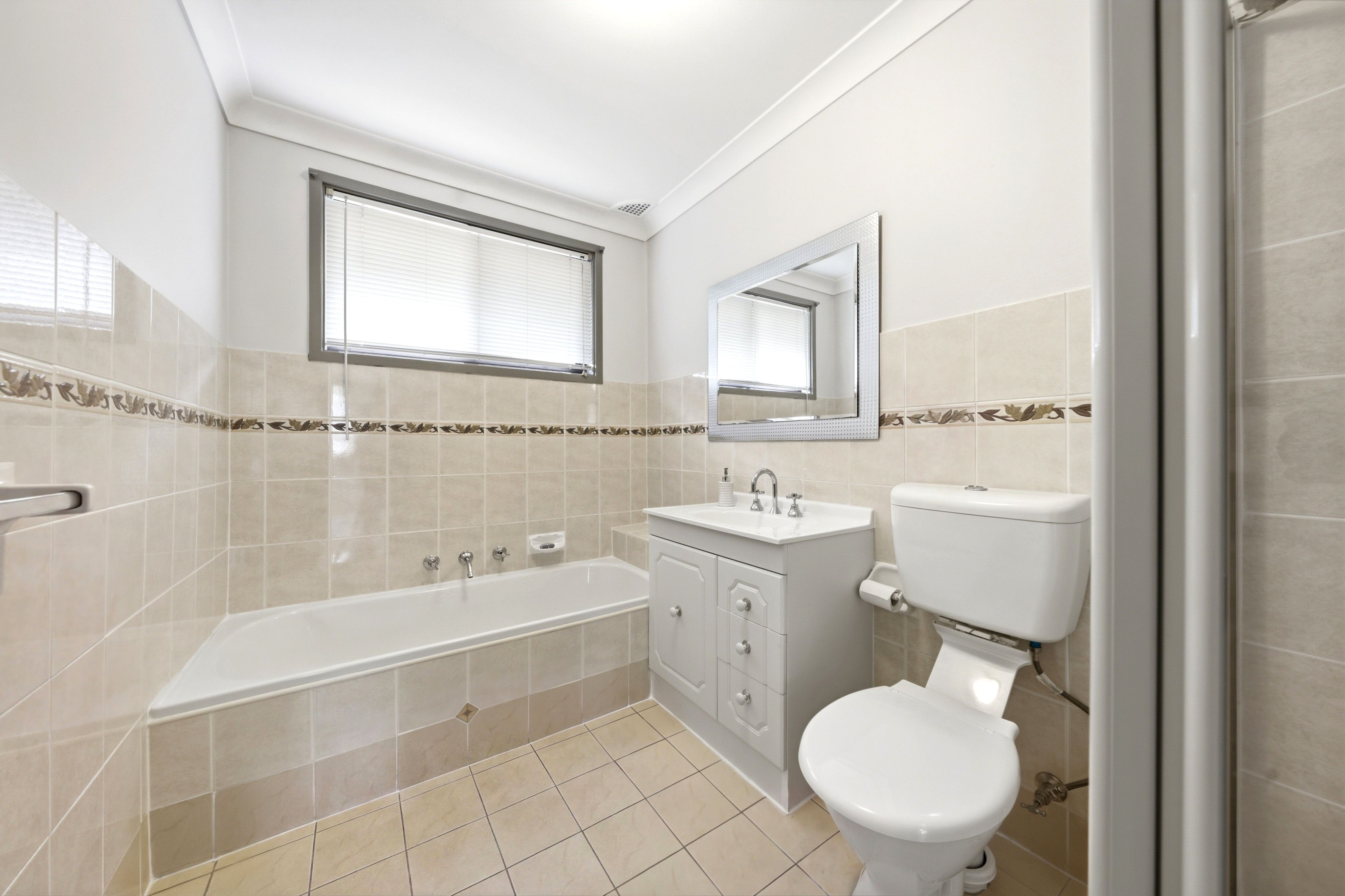 52/34-36 Ainsworth Crescent — photo 8 of 15