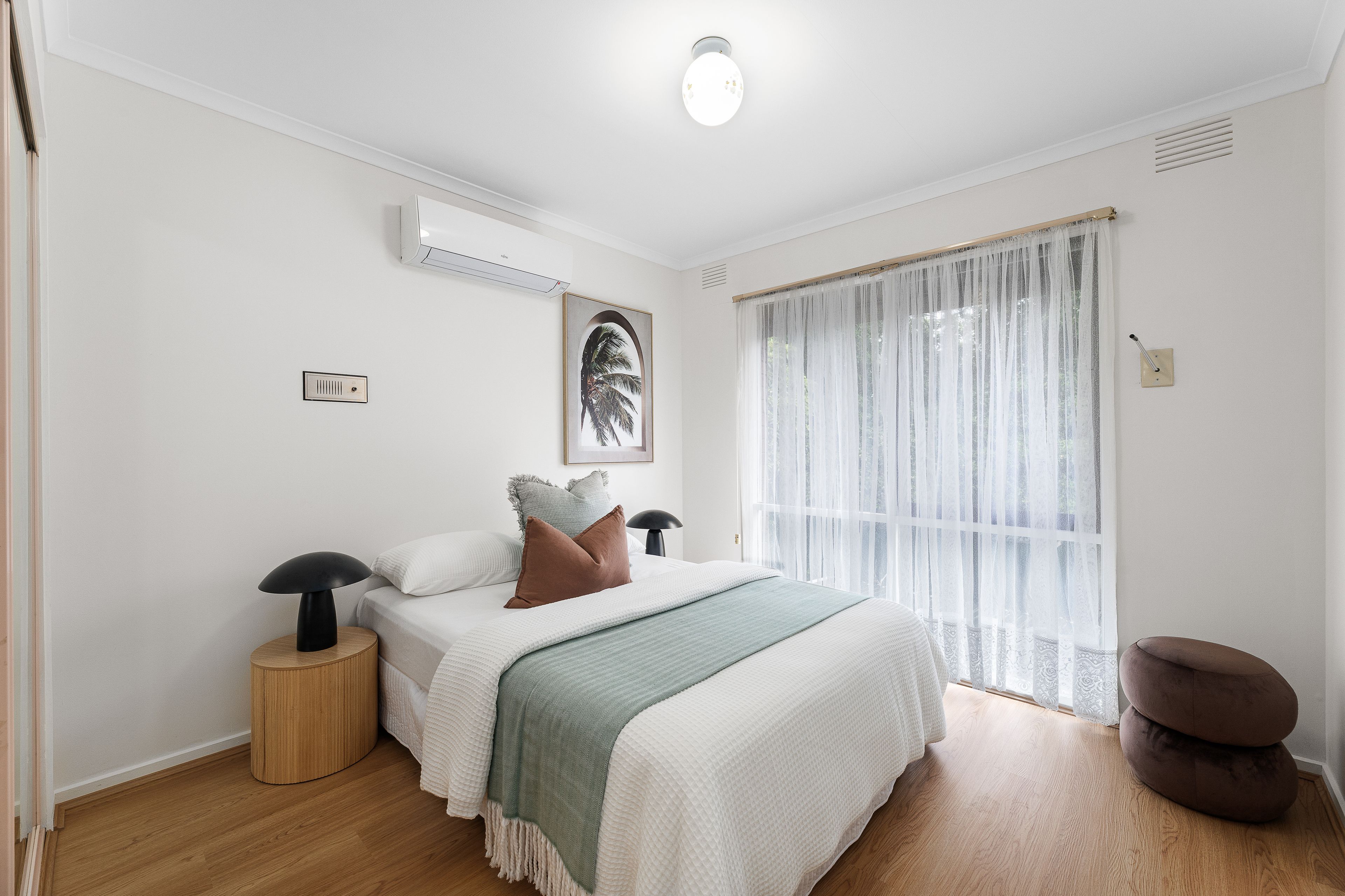 33 Roehampton Avenue — photo 11 of 14