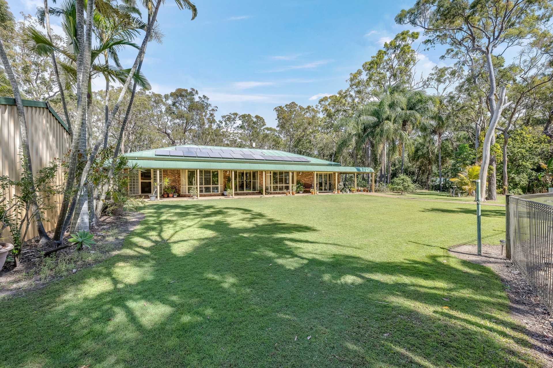 14 Hannah Court, Moore Park Beach, QLD 4670