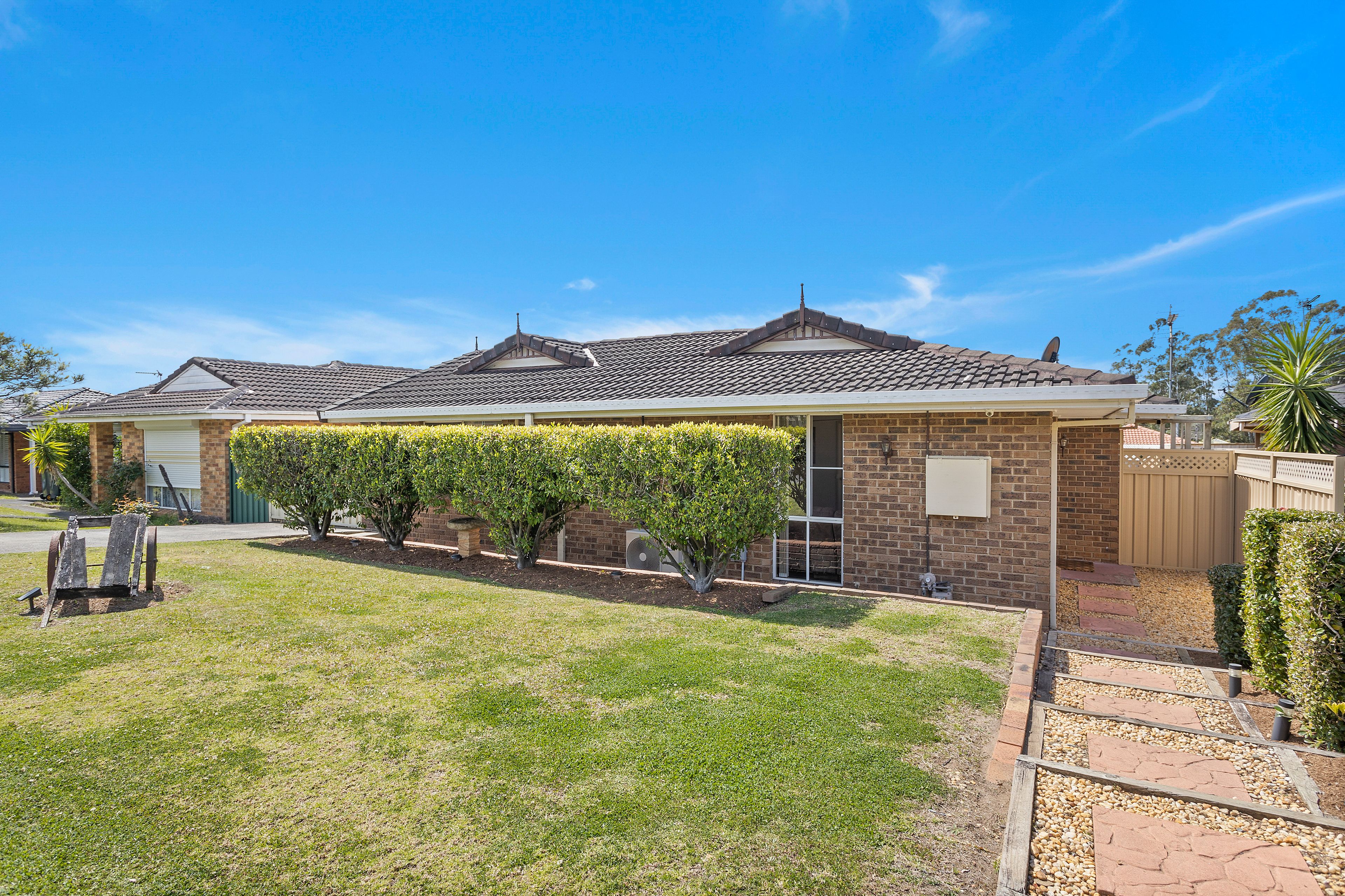 11 Mayfield Circuit, Albion Park NSW 2527