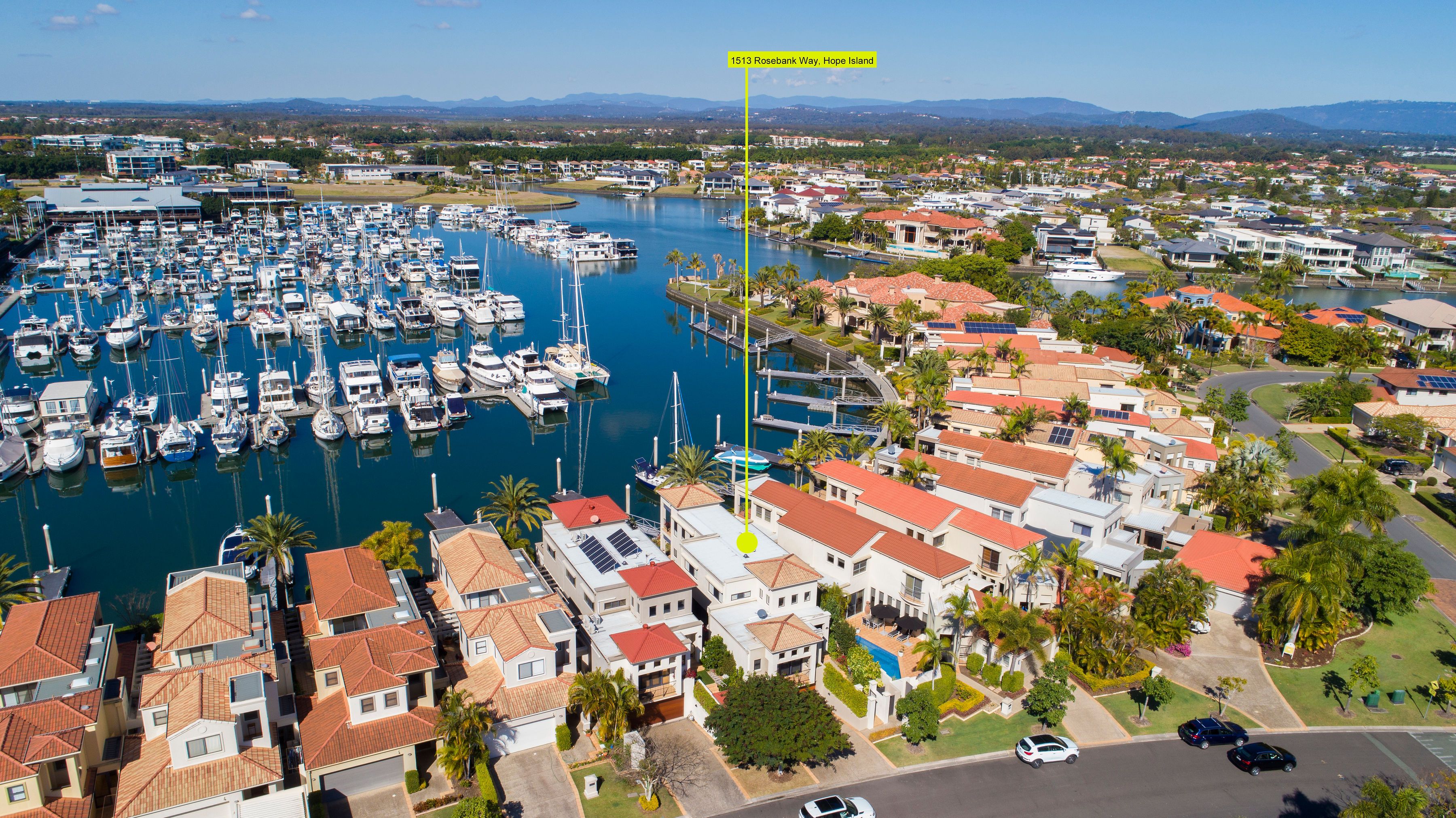 1513 Rosebank Way West, Hope Island QLD 4212