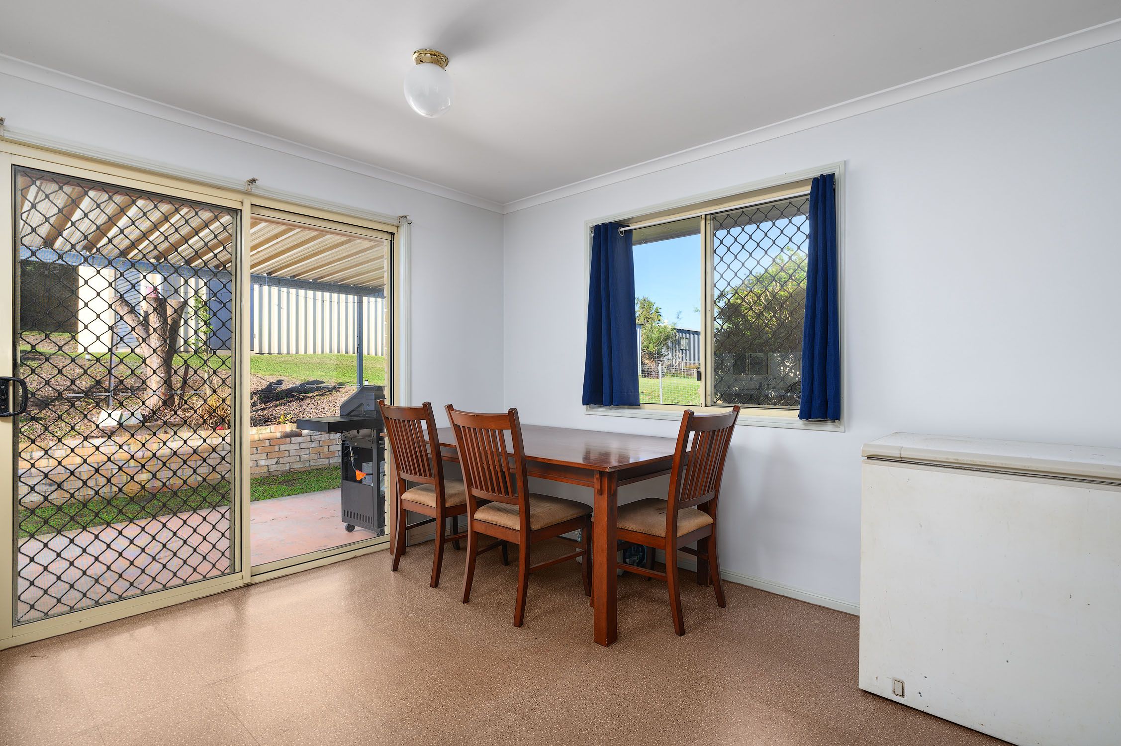 14 Venardos Drive — photo 4 of 15
