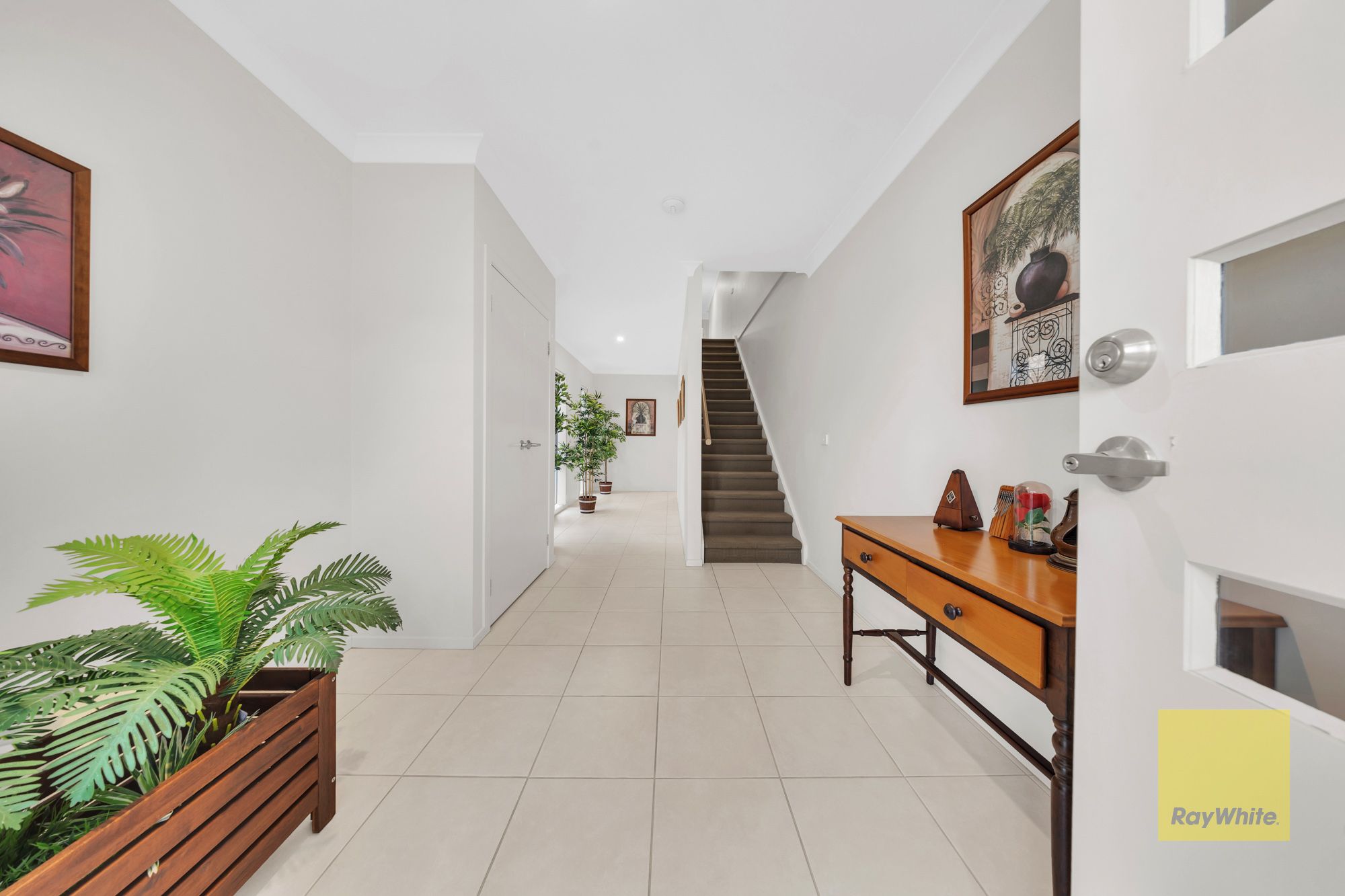 24 Fairwater Drive — photo 3 of 23