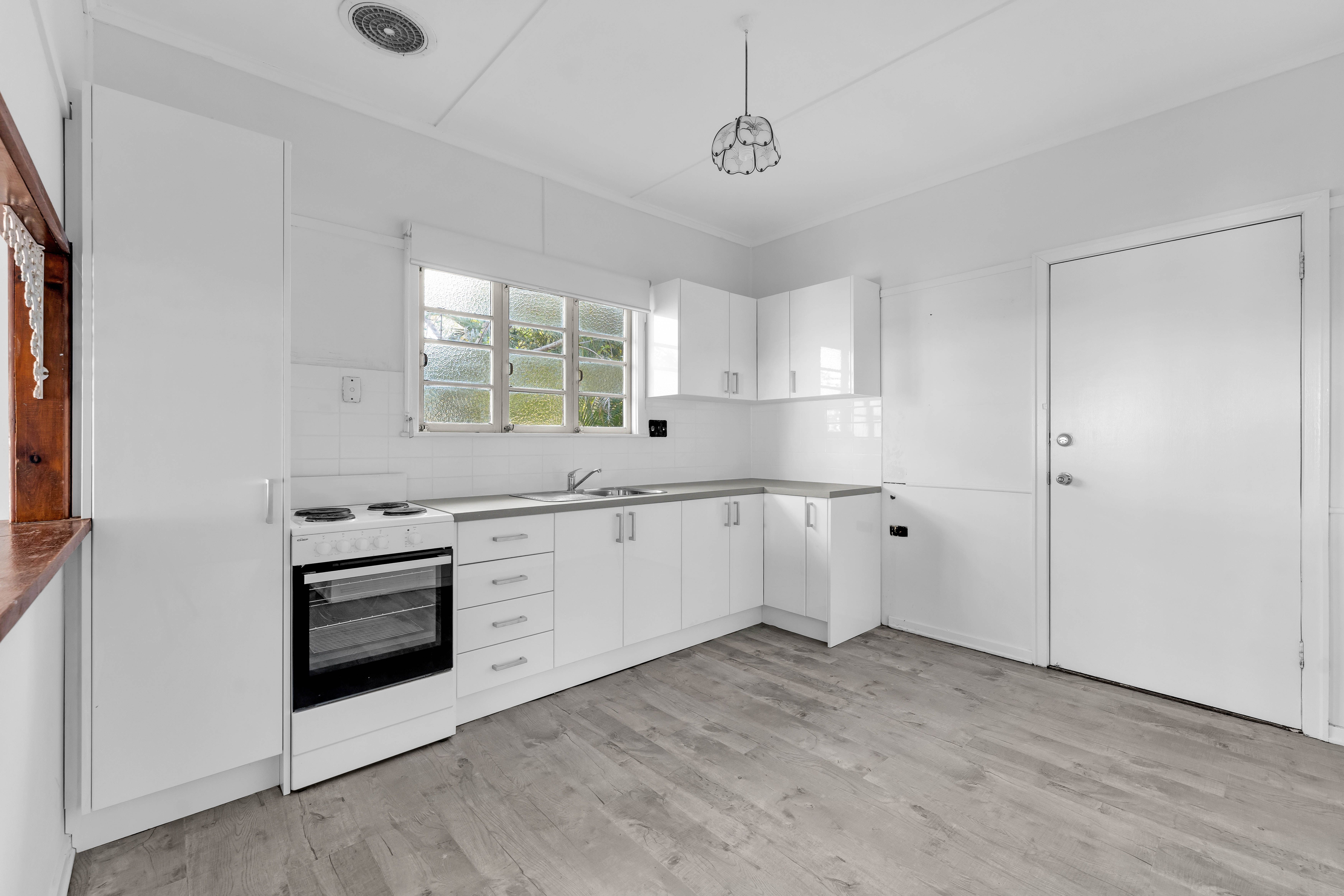 42 Lindsay Street, Bundamba, QLD 4304