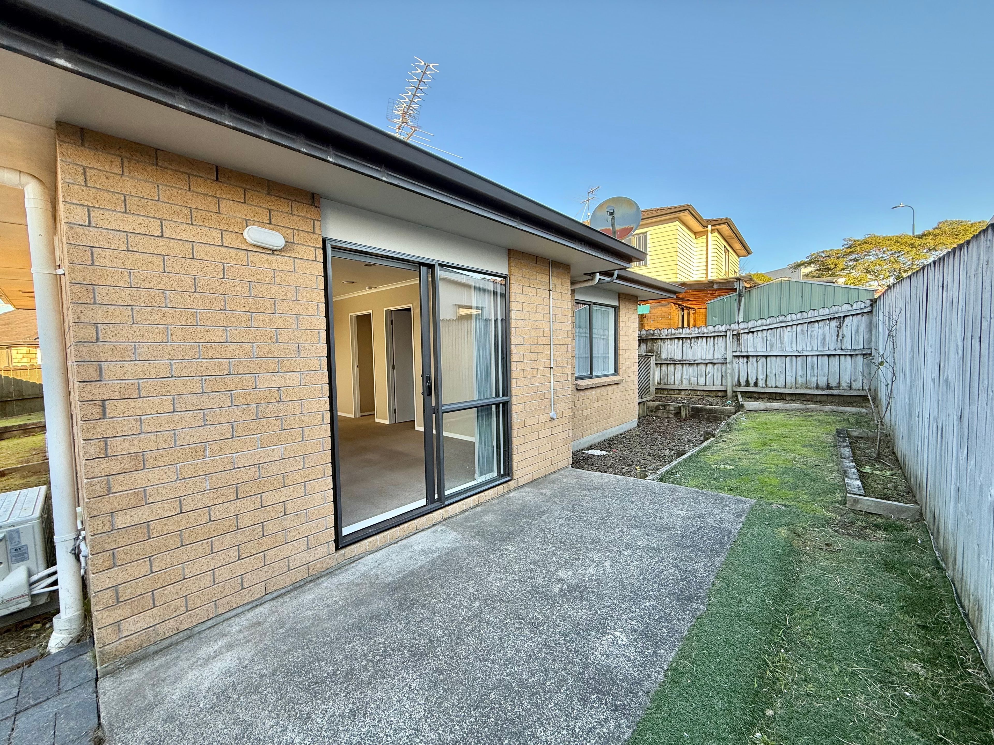 a/3 Liscooly Place, Flat Bush, Manukau City